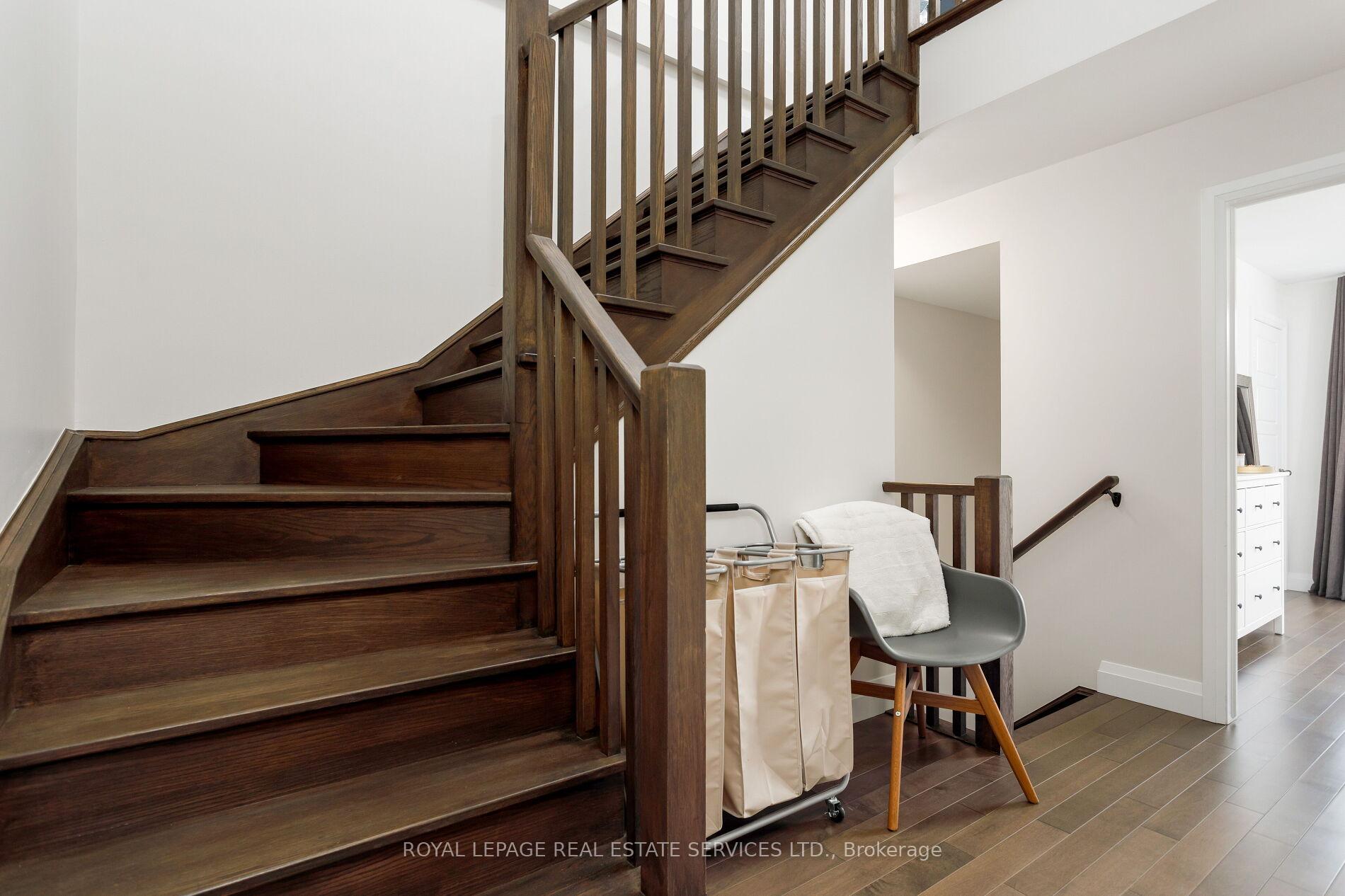 405 Plains Road E 22