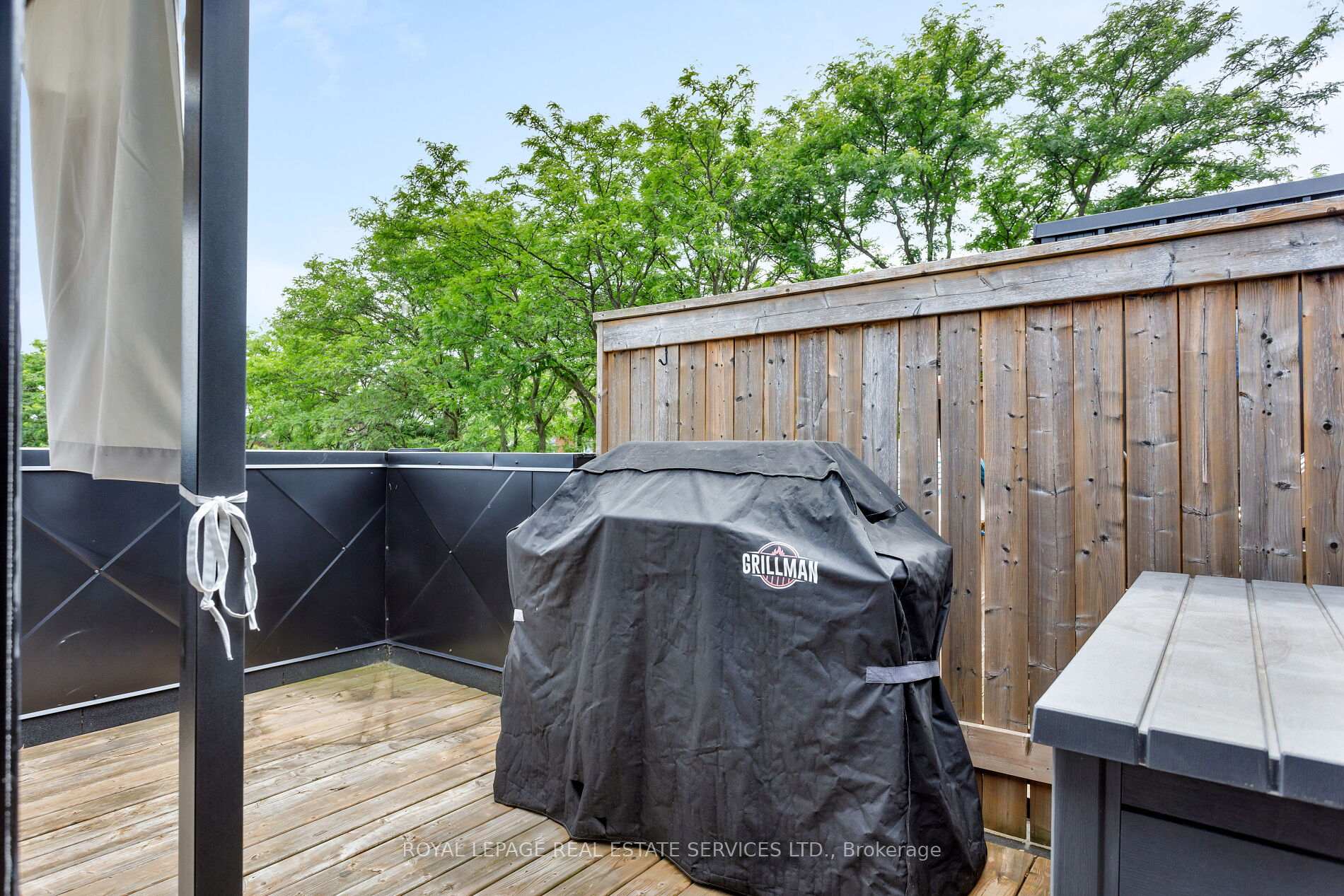 405 Plains Road E 22