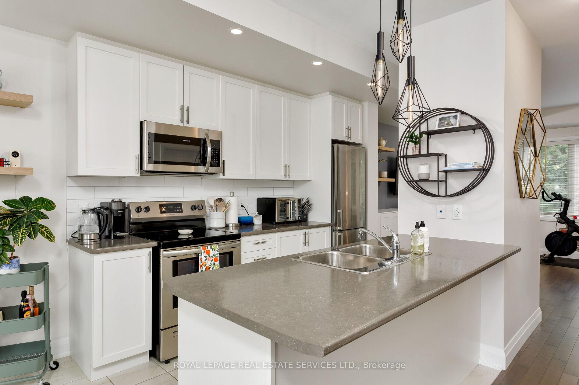 405 Plains Road E 22