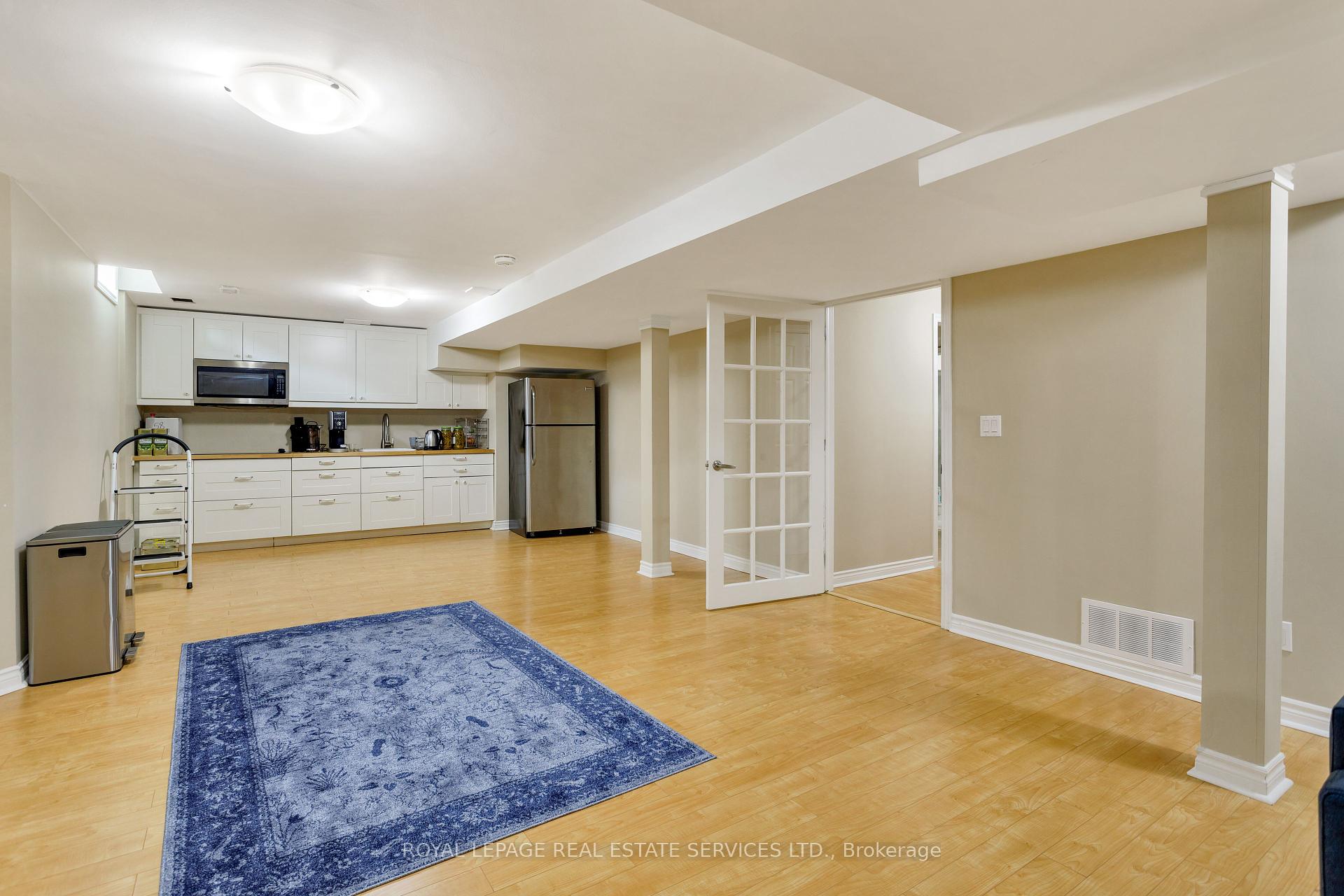 3137 Countess Crescent