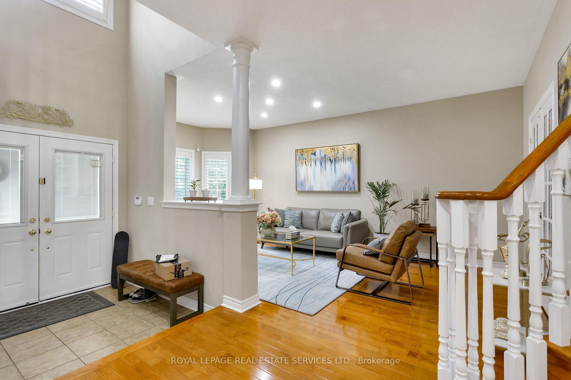 3137 Countess Crescent