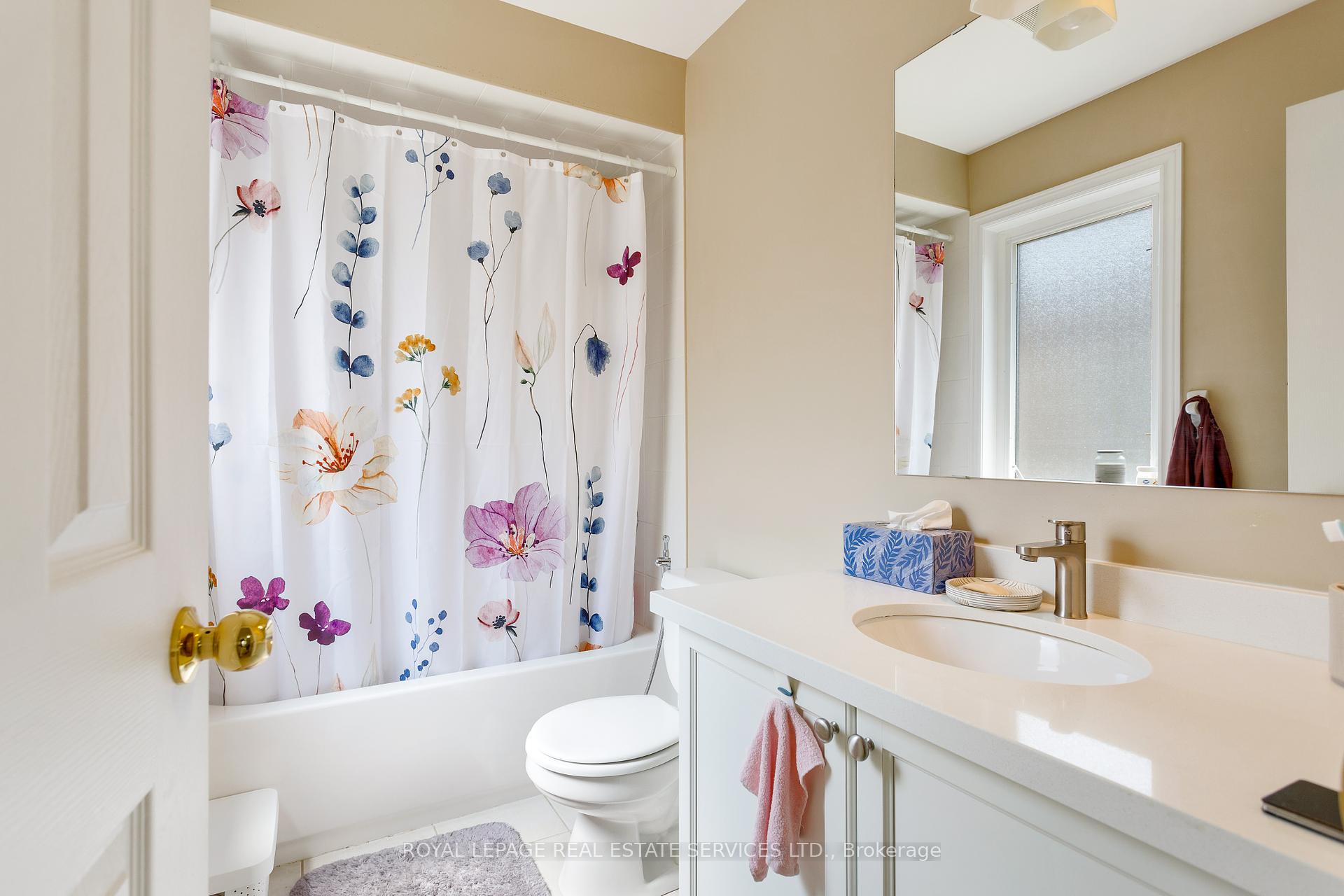 3137 Countess Crescent