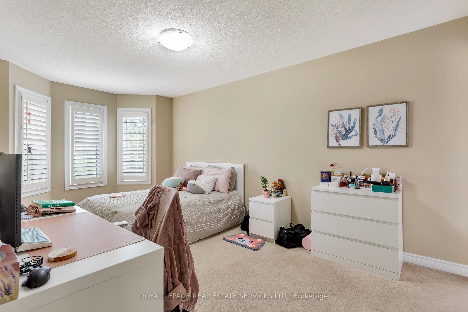 3137 Countess Crescent