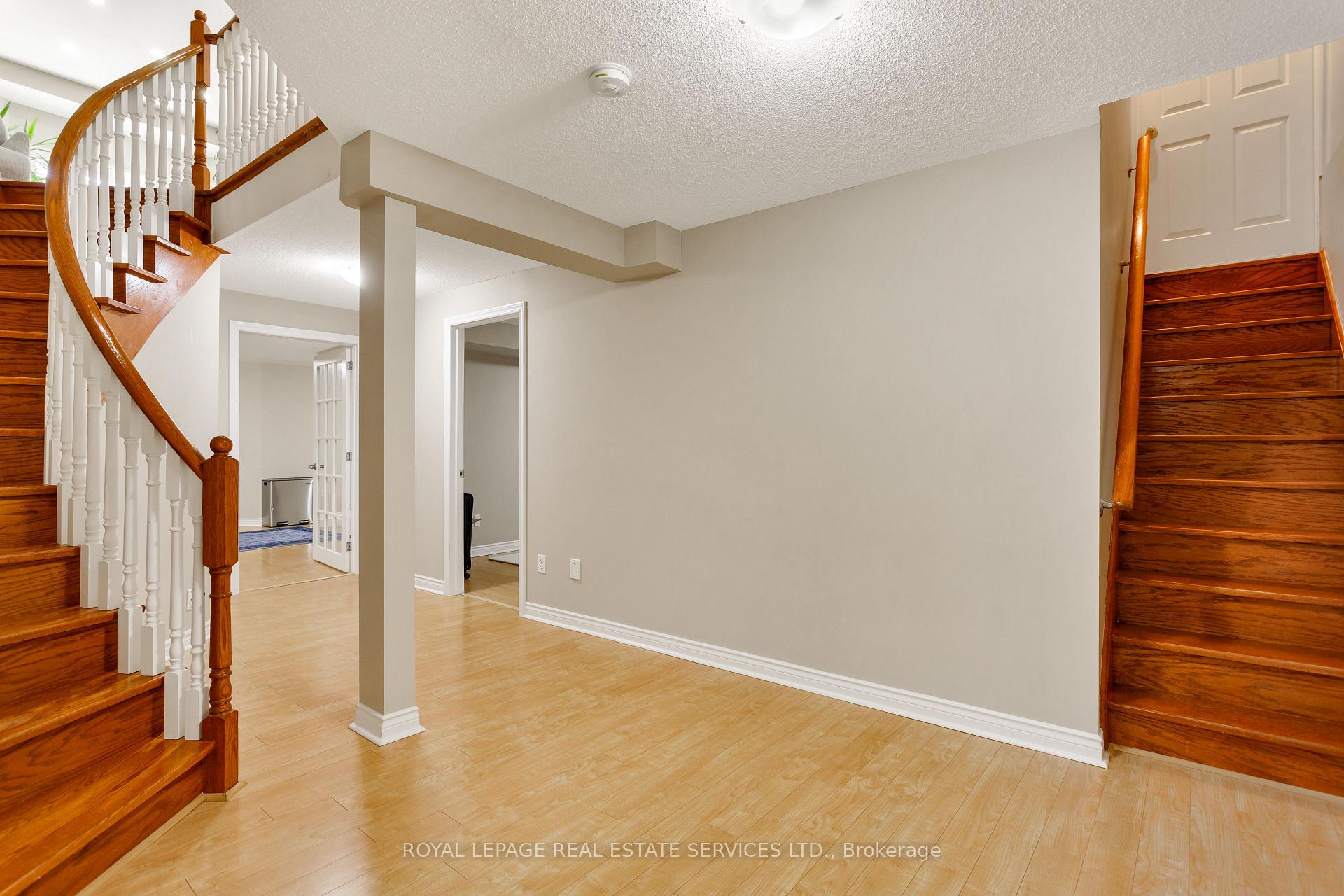 3137 Countess Crescent