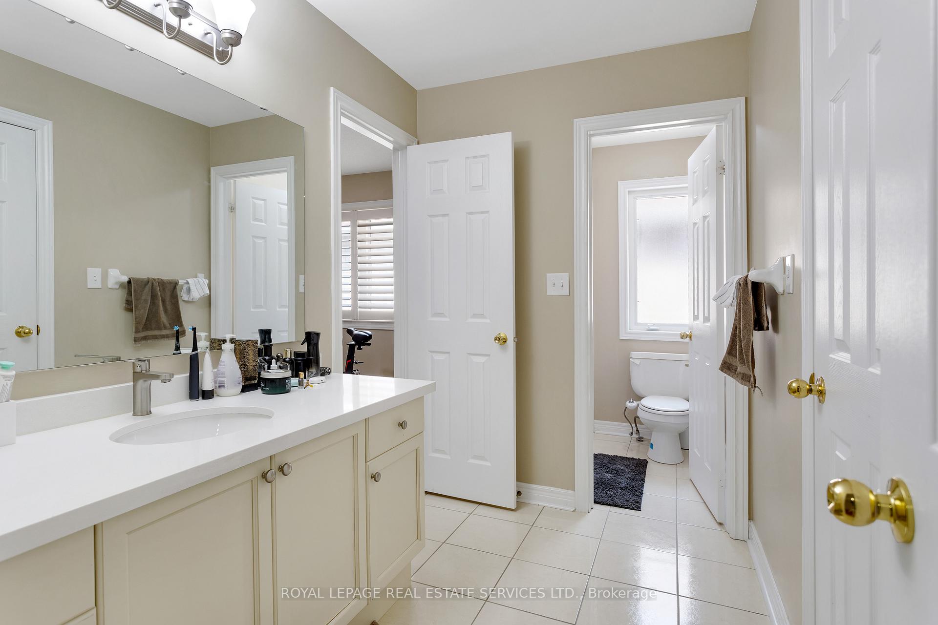 3137 Countess Crescent