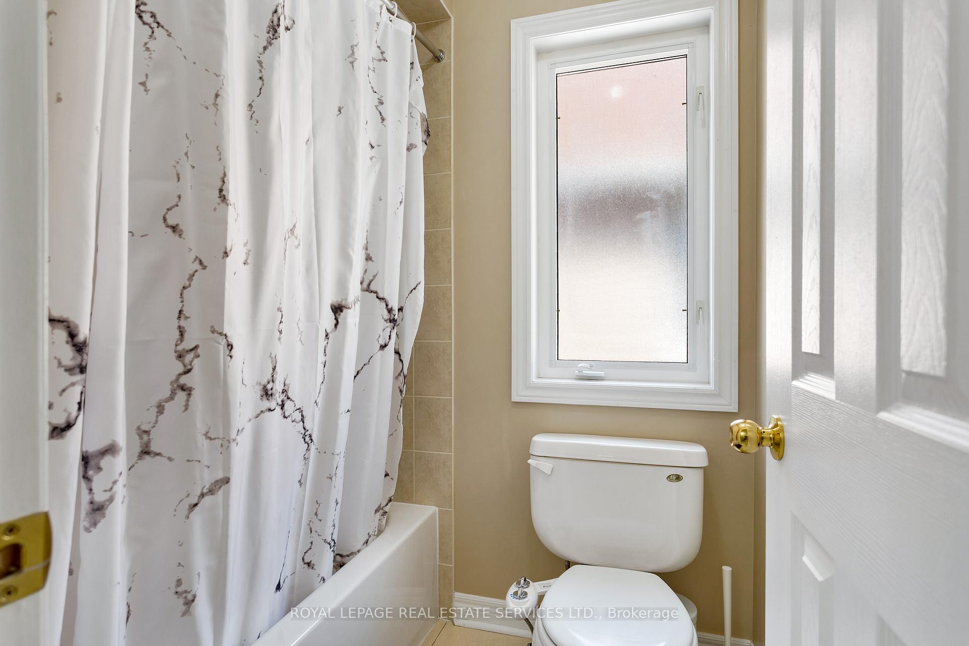 3137 Countess Crescent