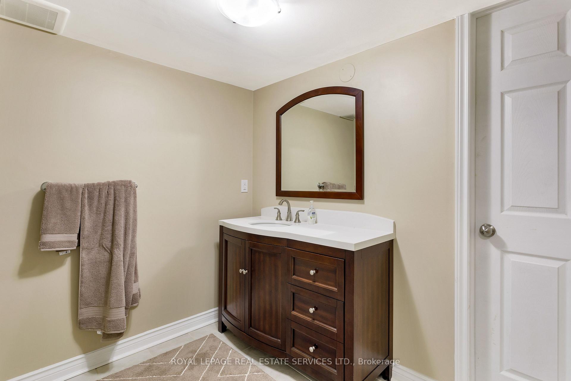 3137 Countess Crescent