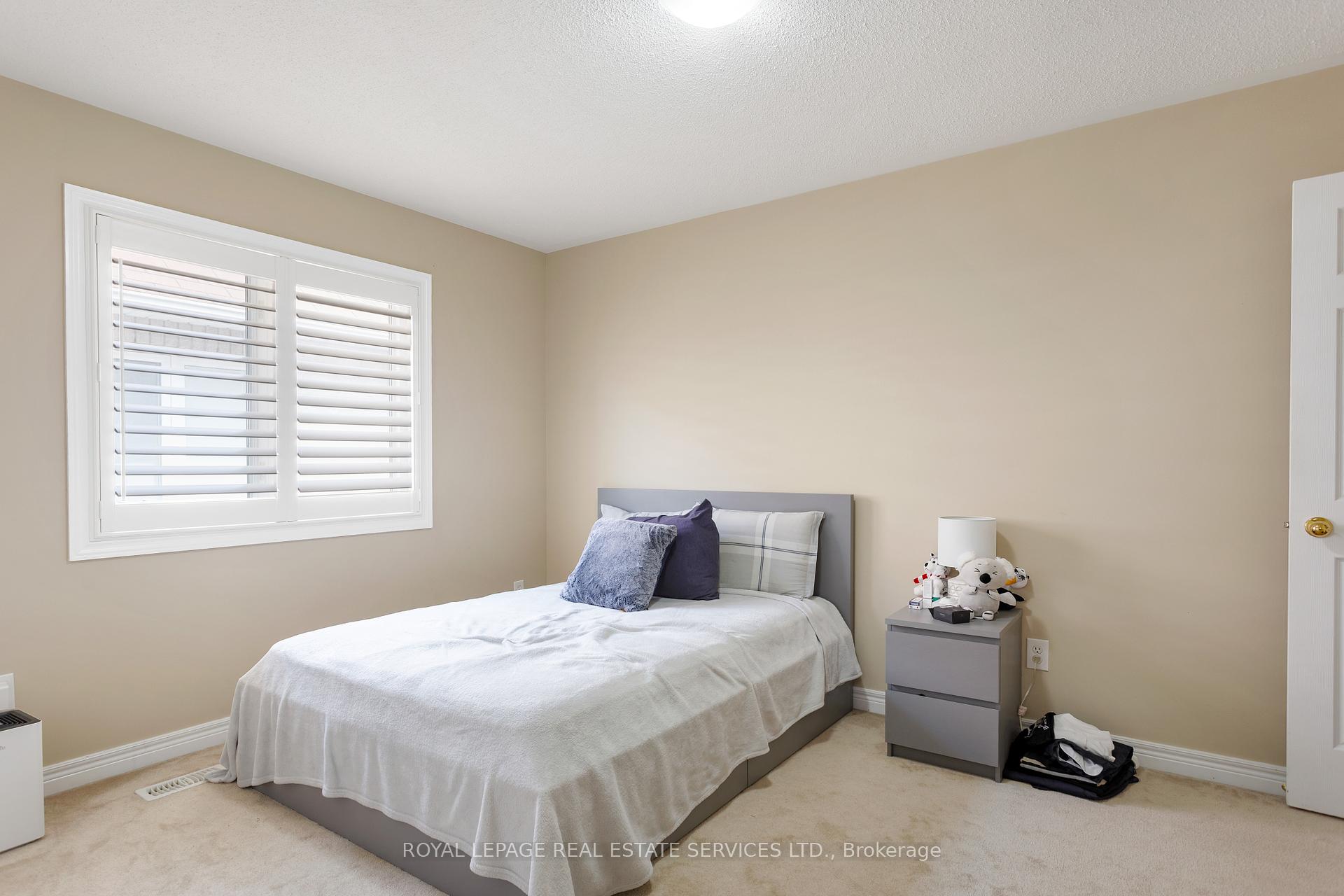 3137 Countess Crescent