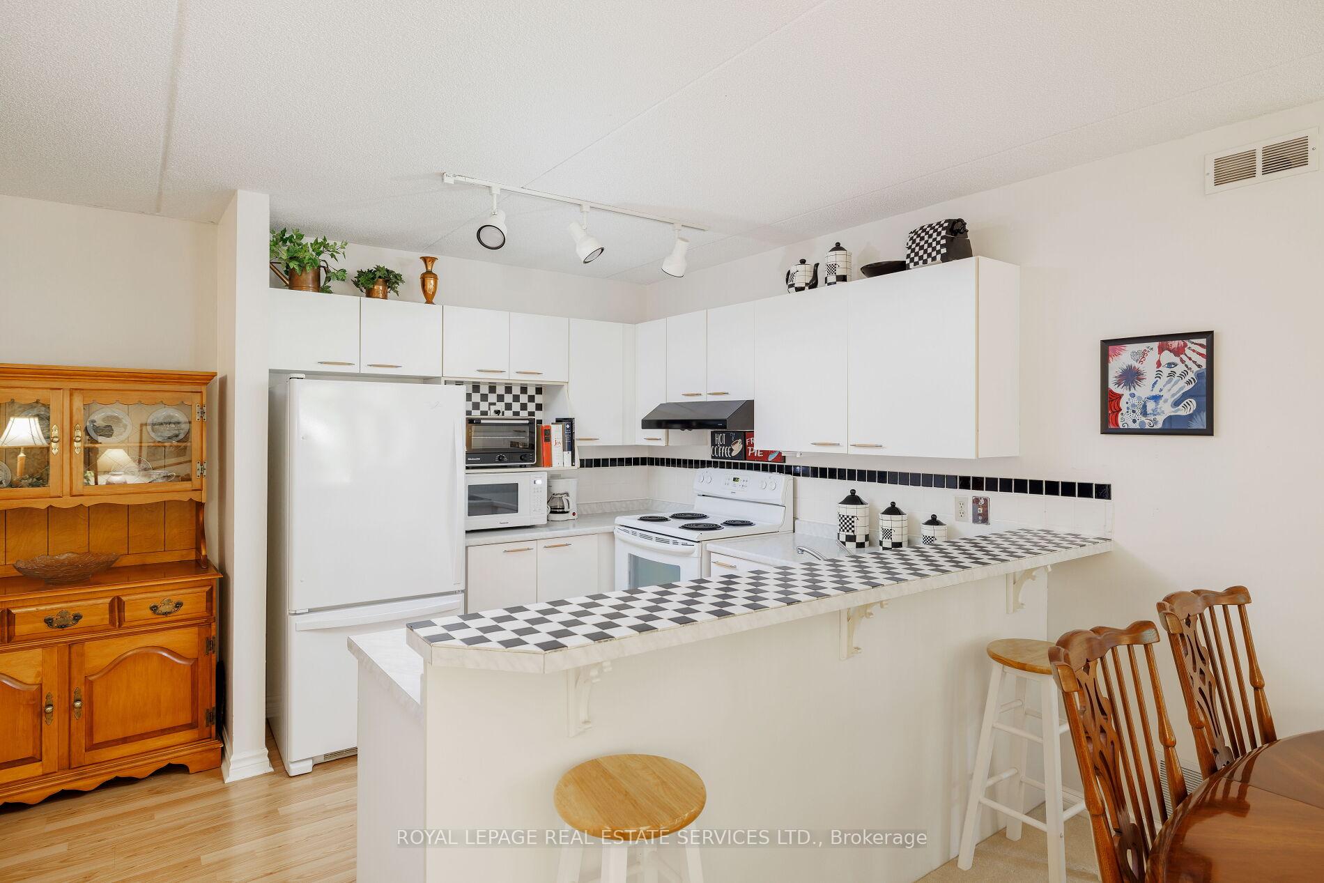 2040 Cleaver Avenue 211