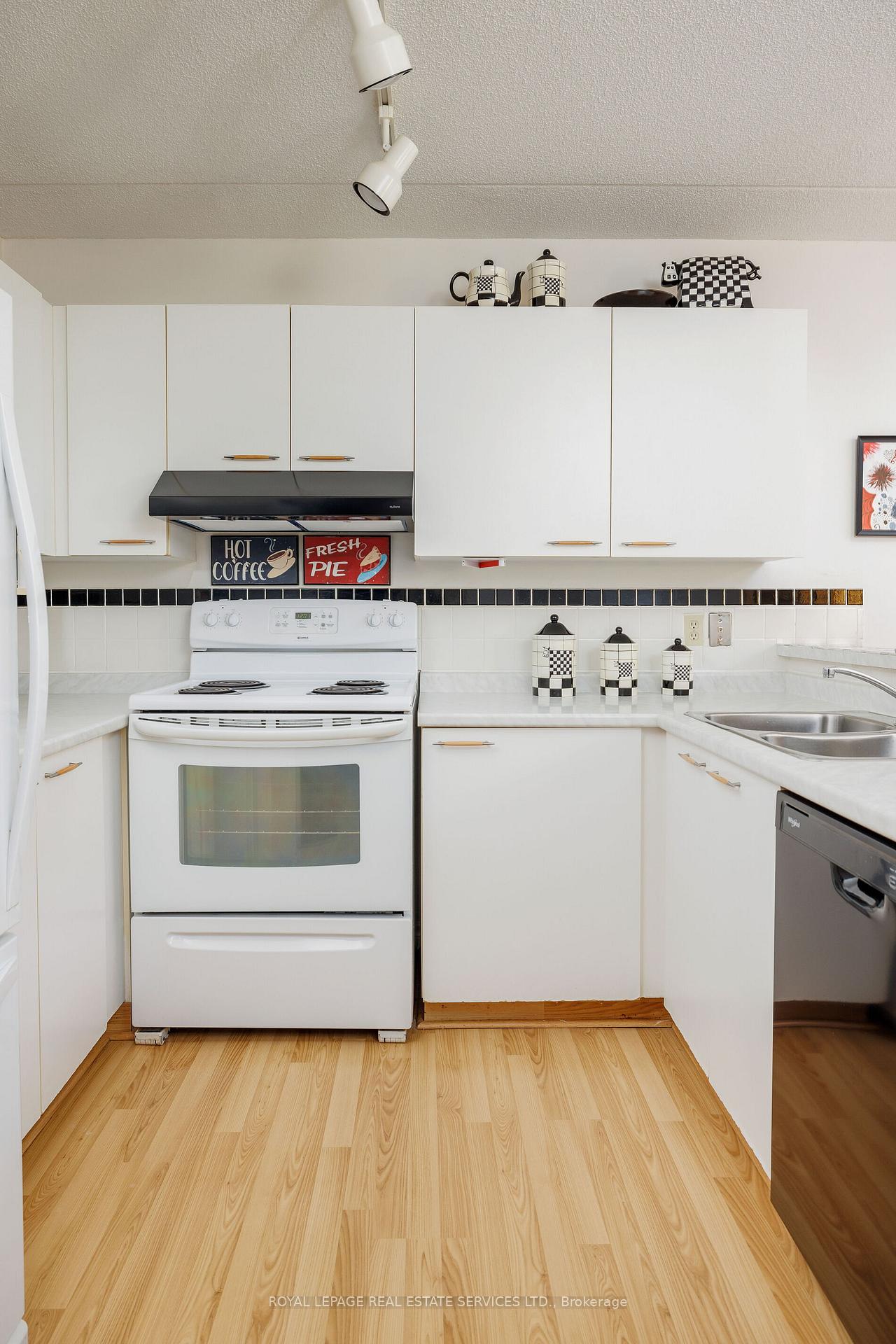 2040 Cleaver Avenue 211