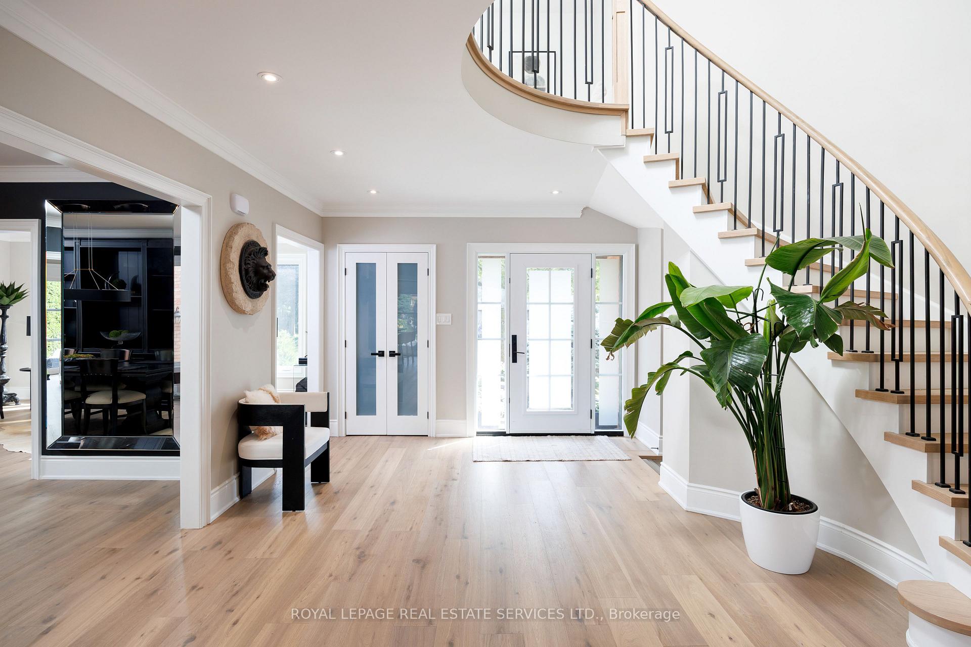 1483 The Links Drive