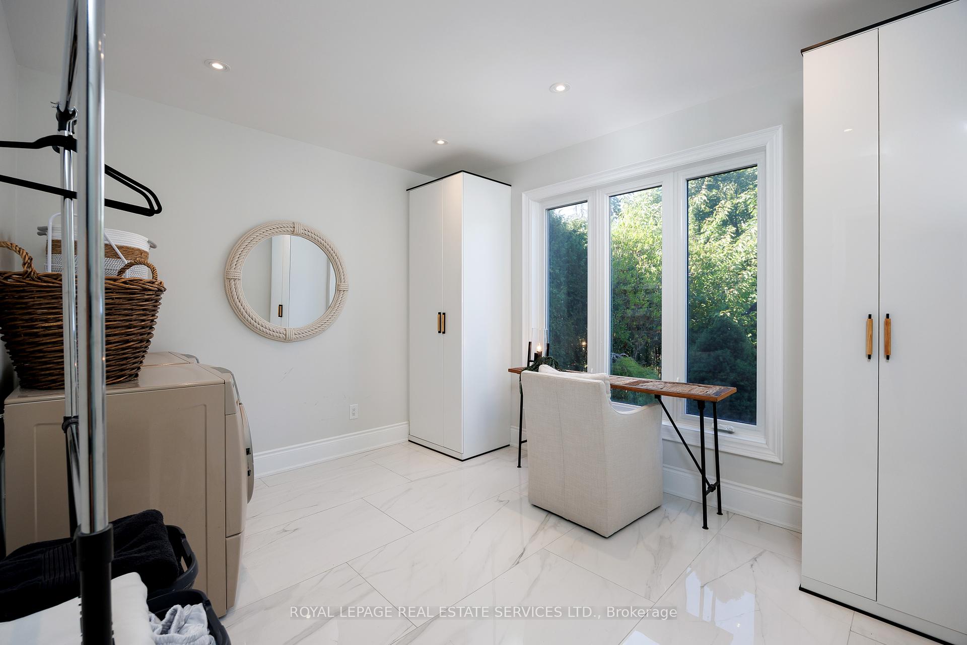 1483 The Links Drive