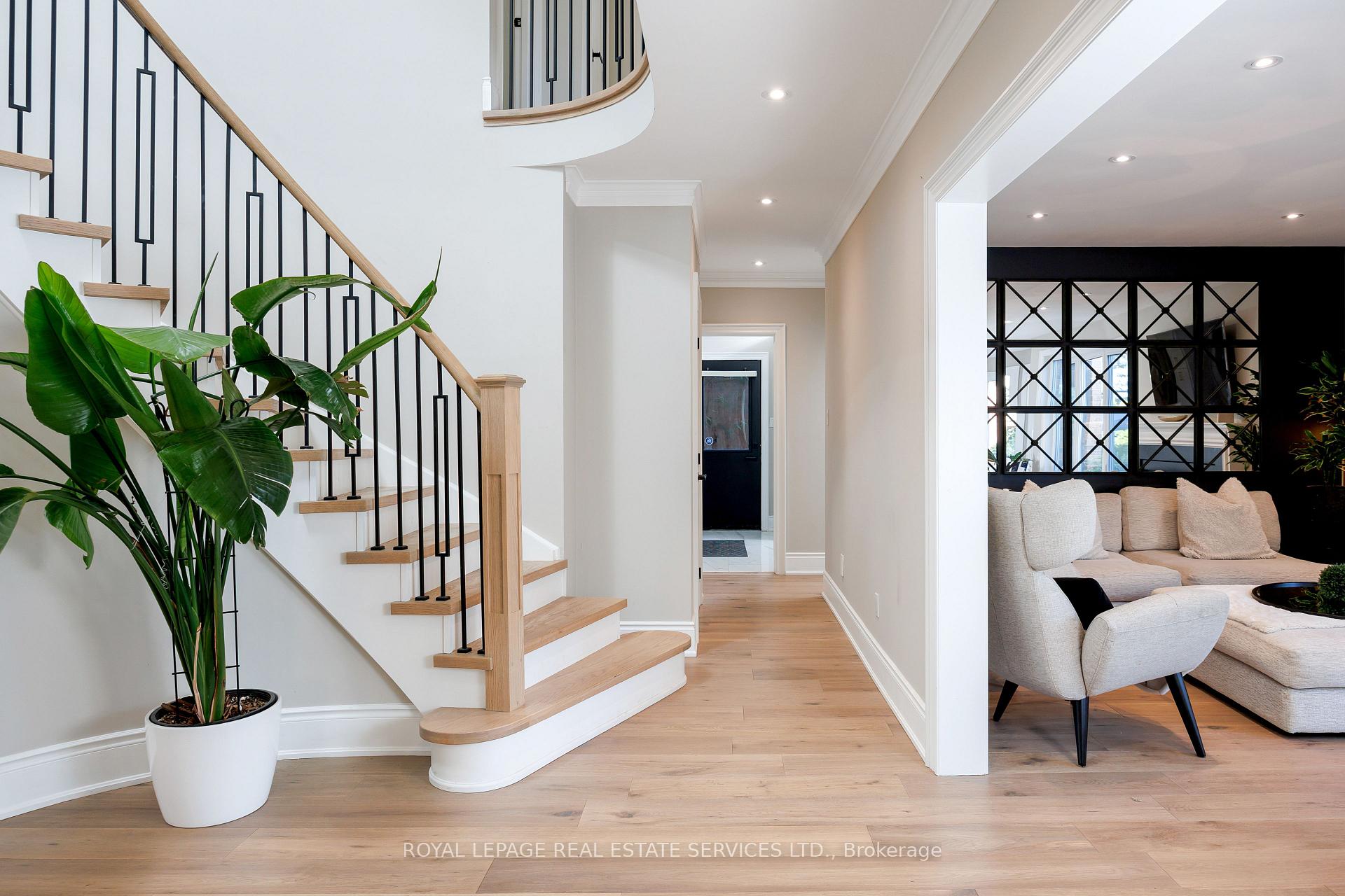 1483 The Links Drive