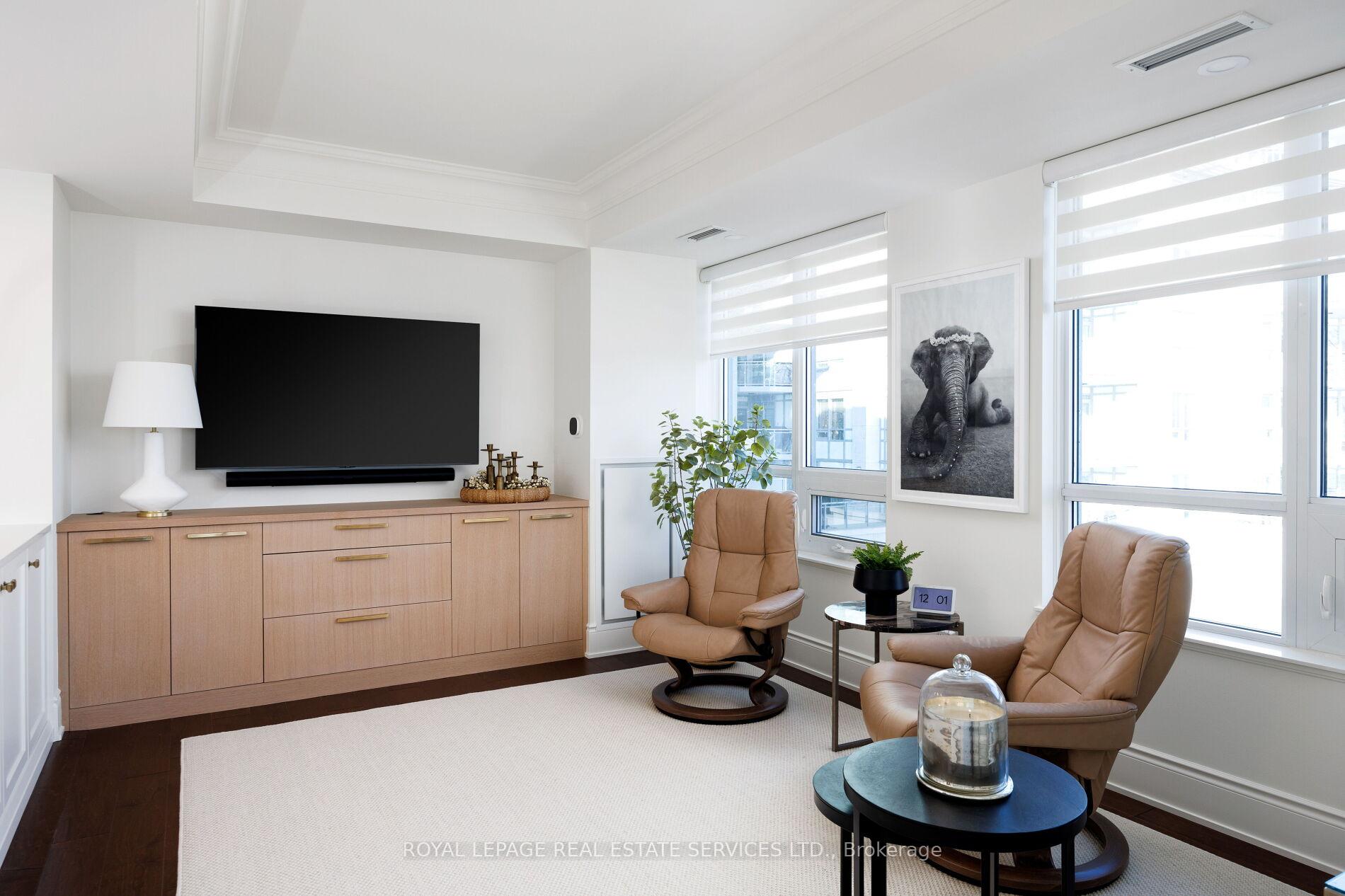 3500 Lakeshore Road W 327