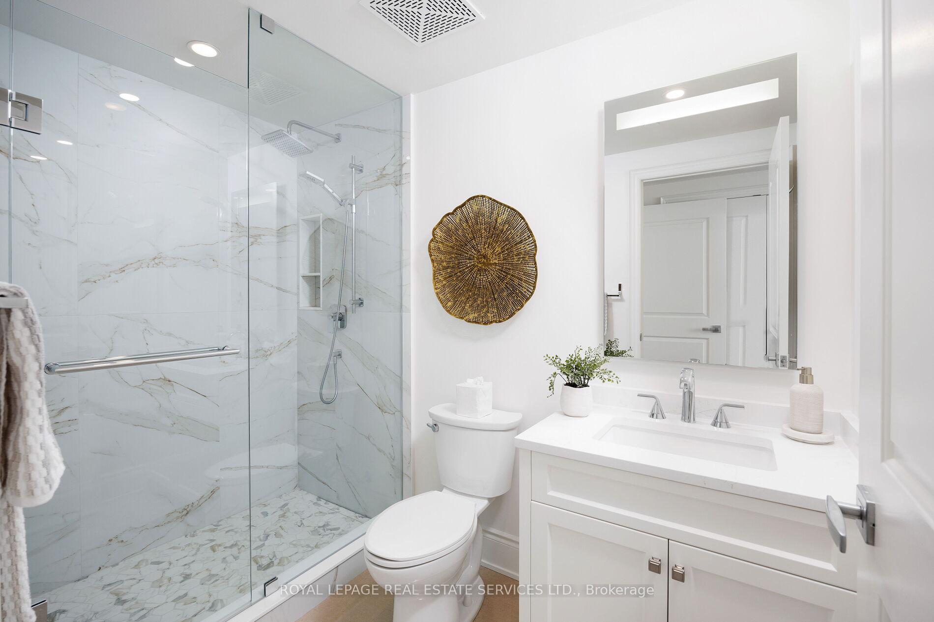 3500 Lakeshore Road W 327