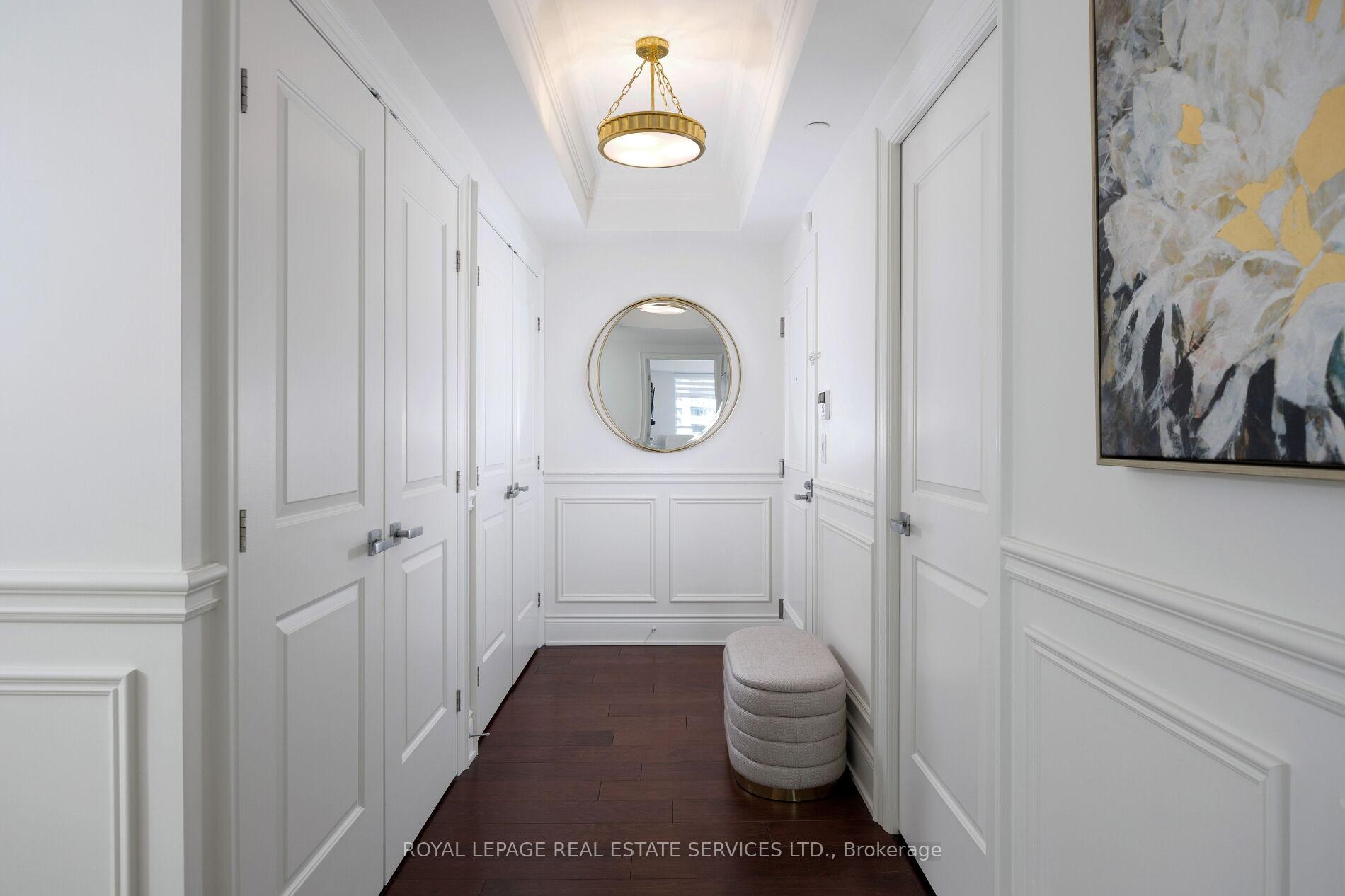 3500 Lakeshore Road W 327