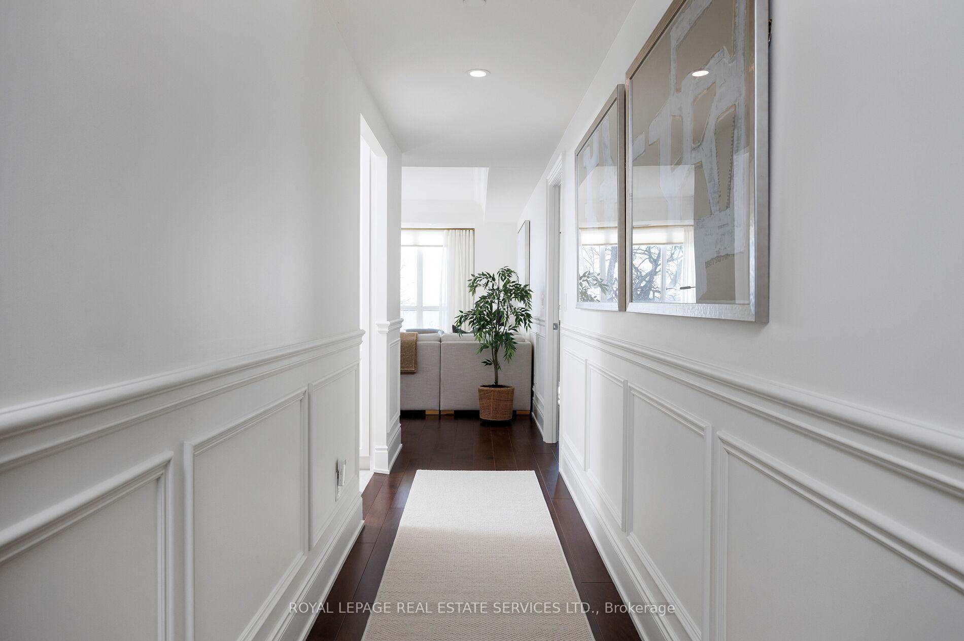 3500 Lakeshore Road W 327