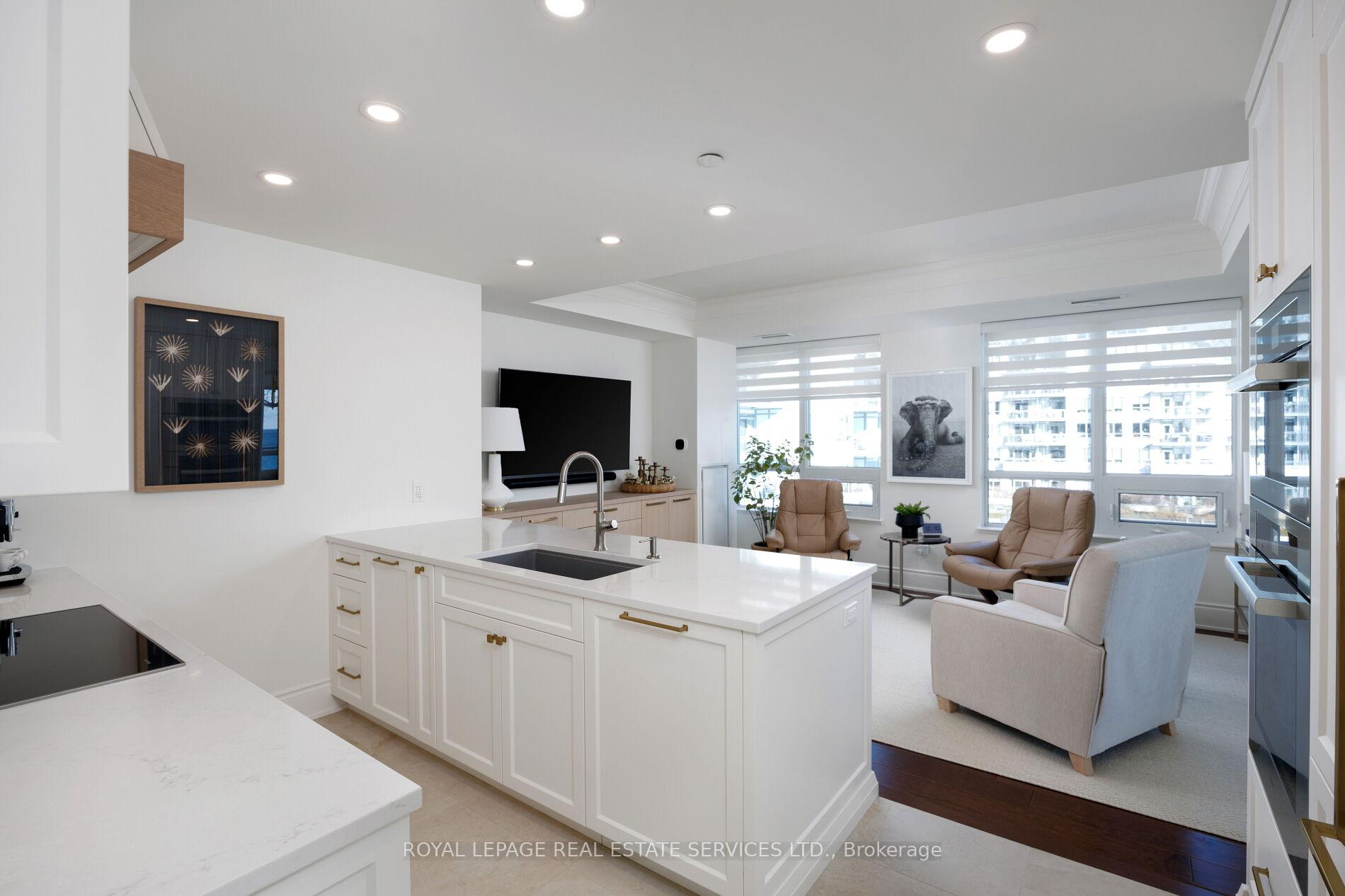 3500 Lakeshore Road W 327