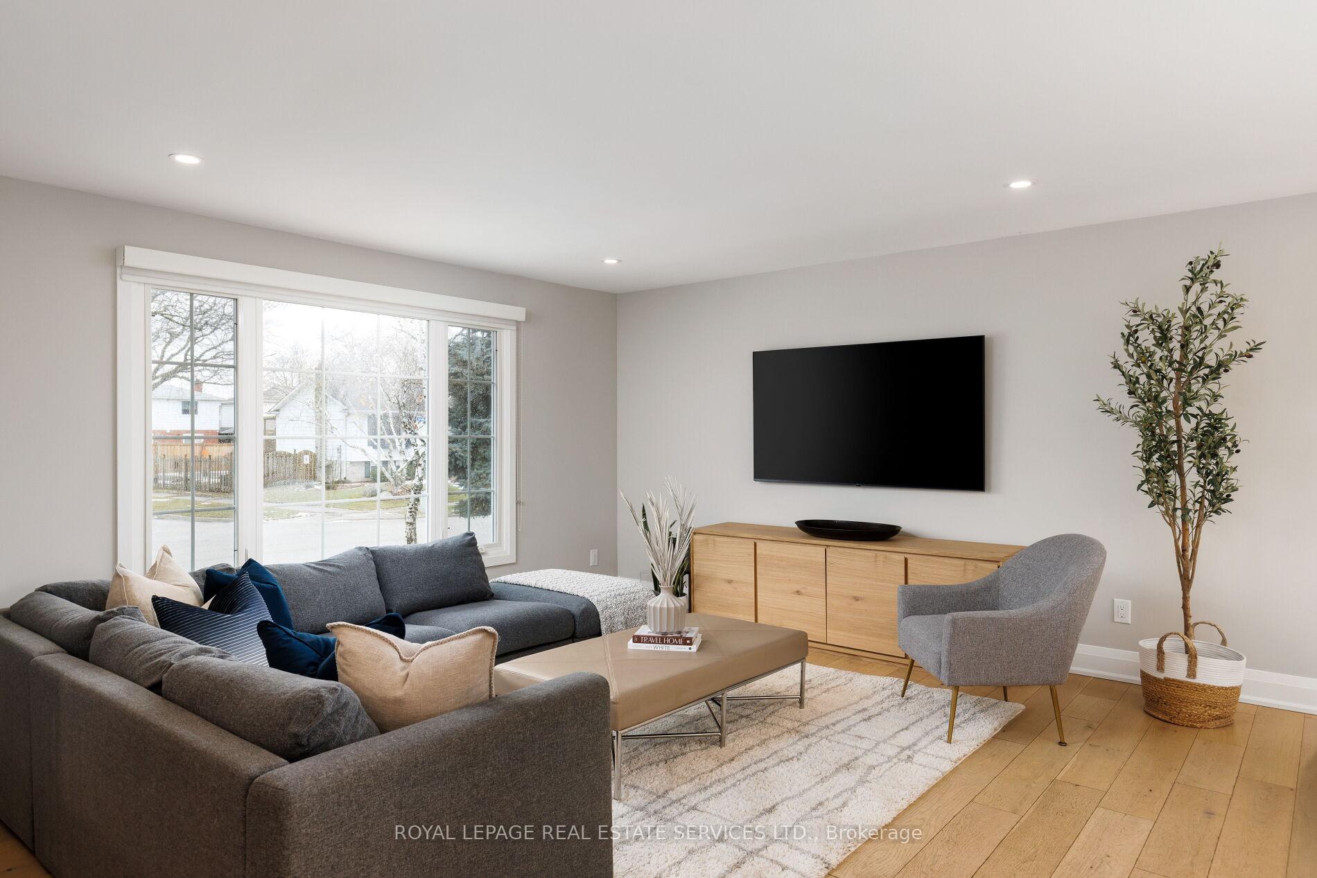 471 Sparling Crescent