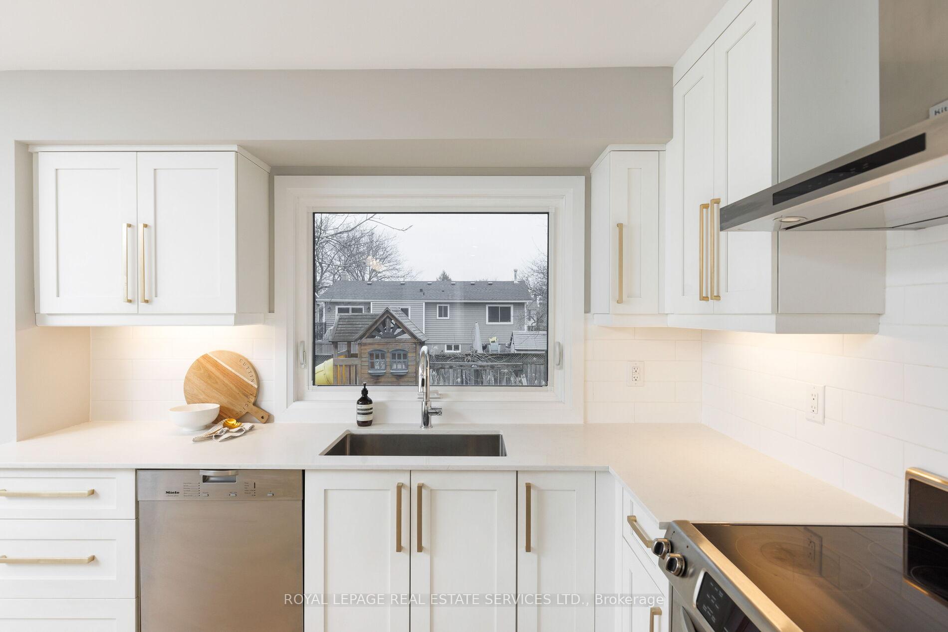 471 Sparling Crescent