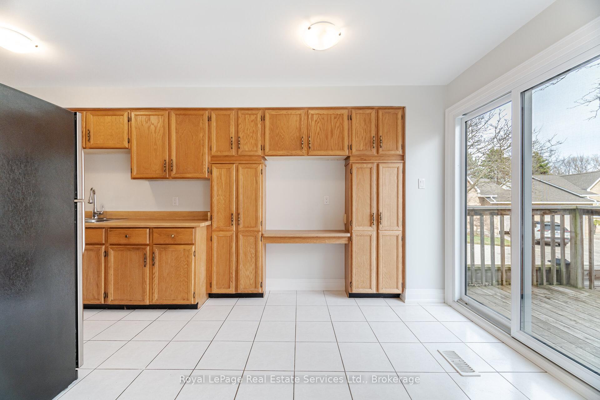 2155 Duncaster Drive 22, Burlington, ON L7P 4R4, Burlington ON, L7P 4R4