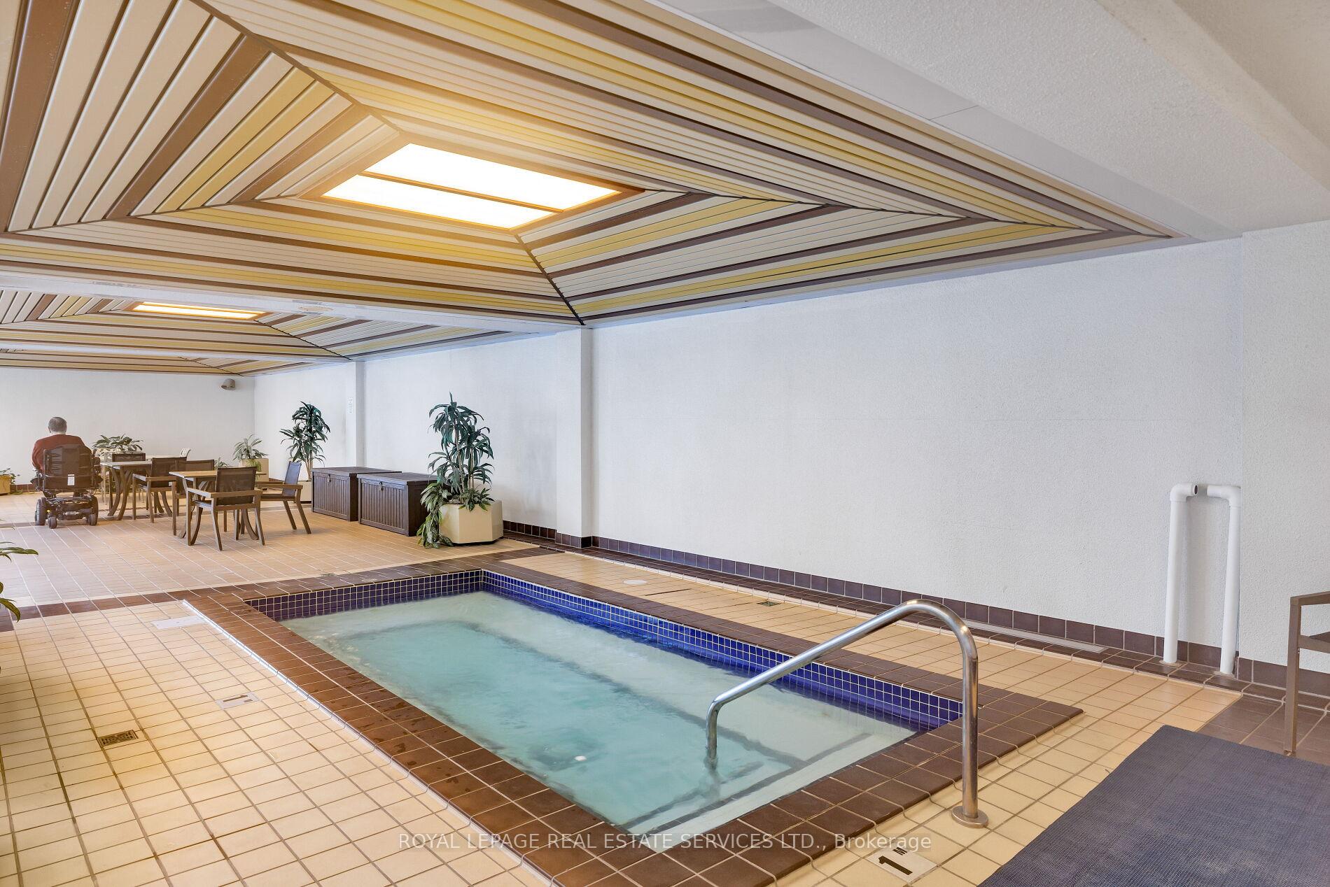 2180 Marine Drive 1401