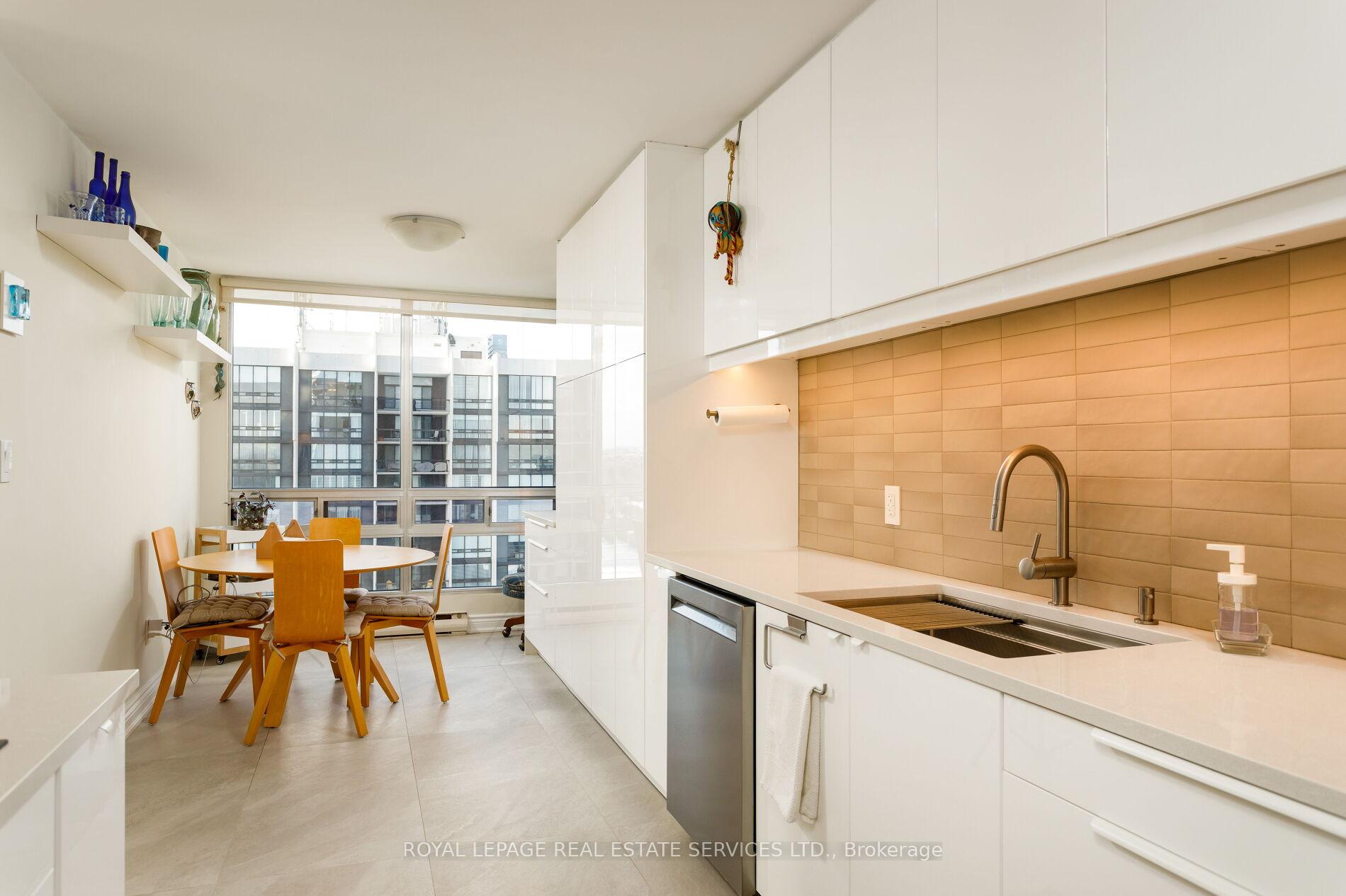 2180 Marine Drive 1401