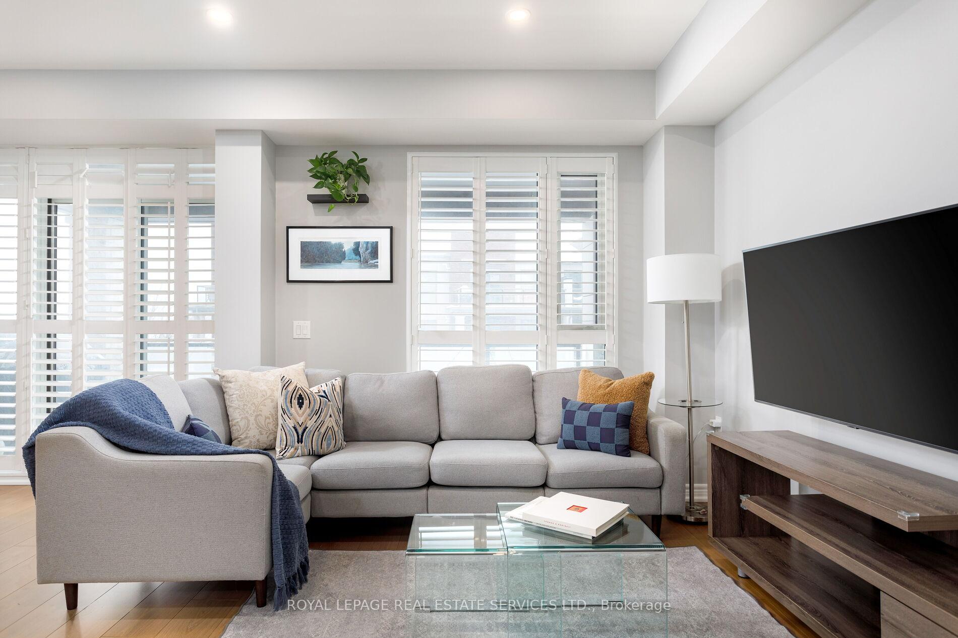 2370 Khalsa Gate 212