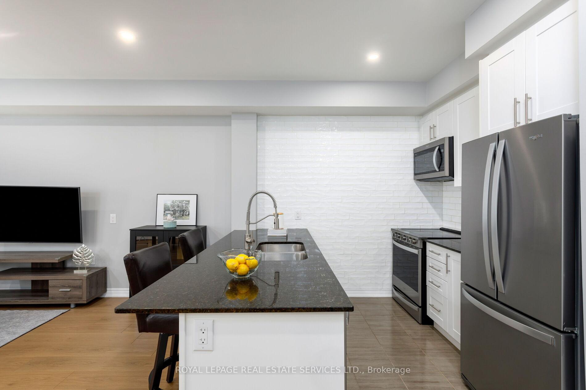 2370 Khalsa Gate 212