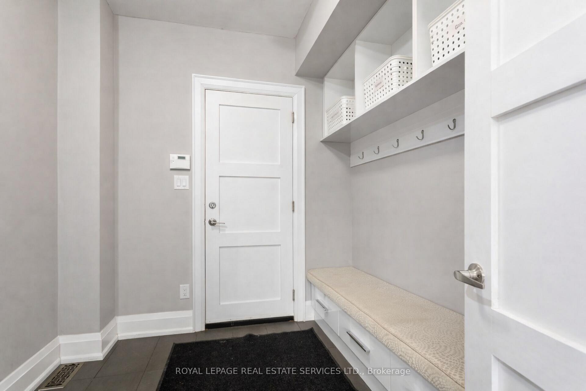 443 Seabourne Drive, Oakville, ON L6L 4E9, Oakville ON, L6L 4E9