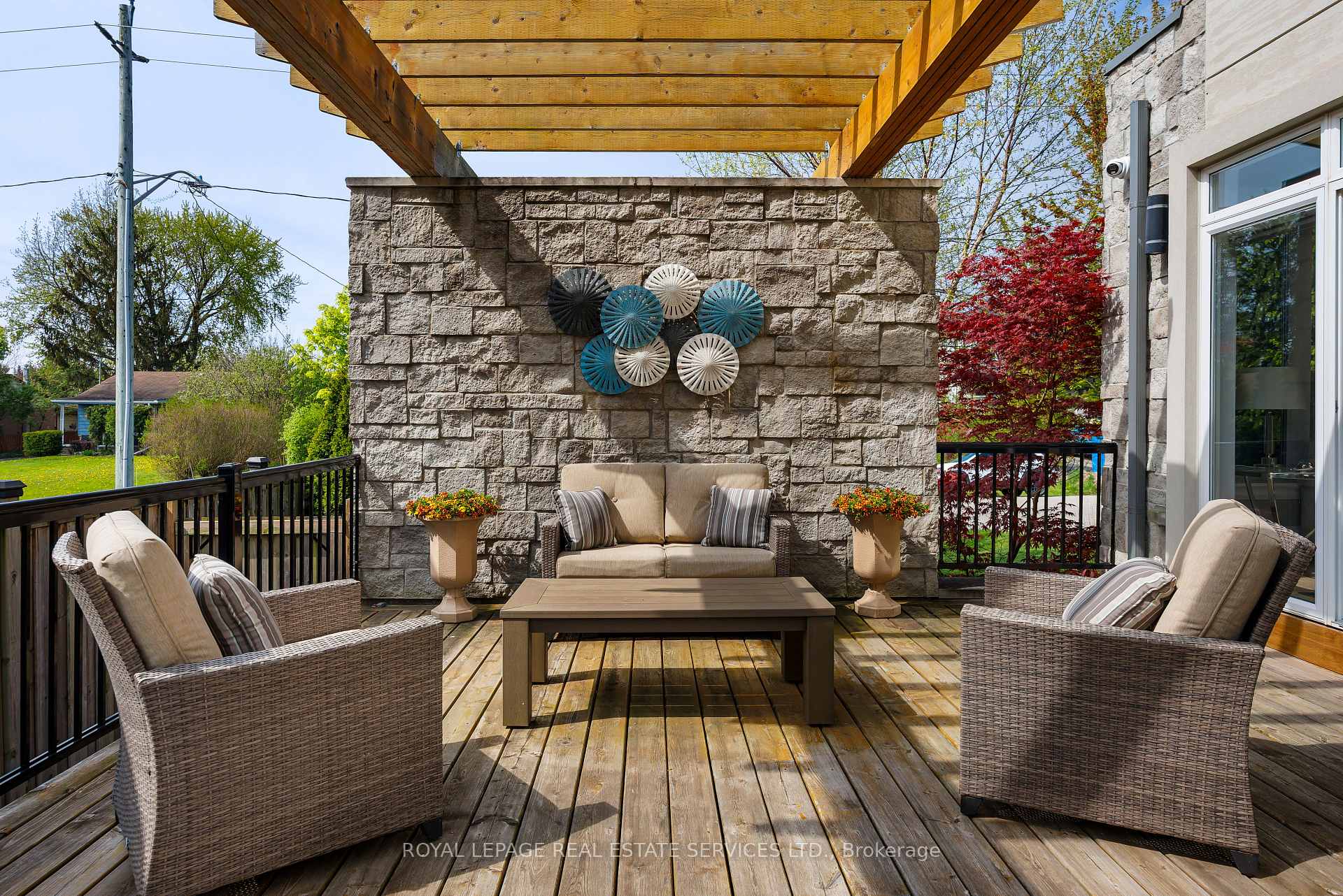 443 Seabourne Drive, Oakville, ON L6L 4E9, Oakville ON, L6L 4E9