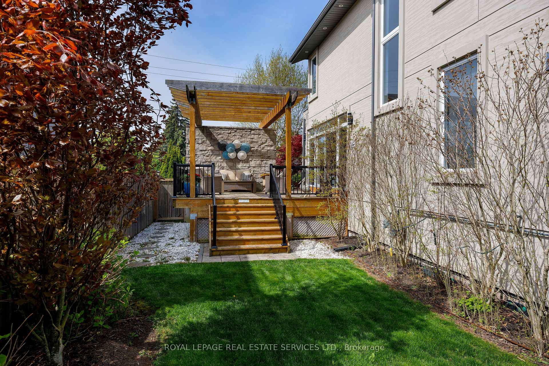 443 Seabourne Drive, Oakville, ON L6L 4E9, Oakville ON, L6L 4E9