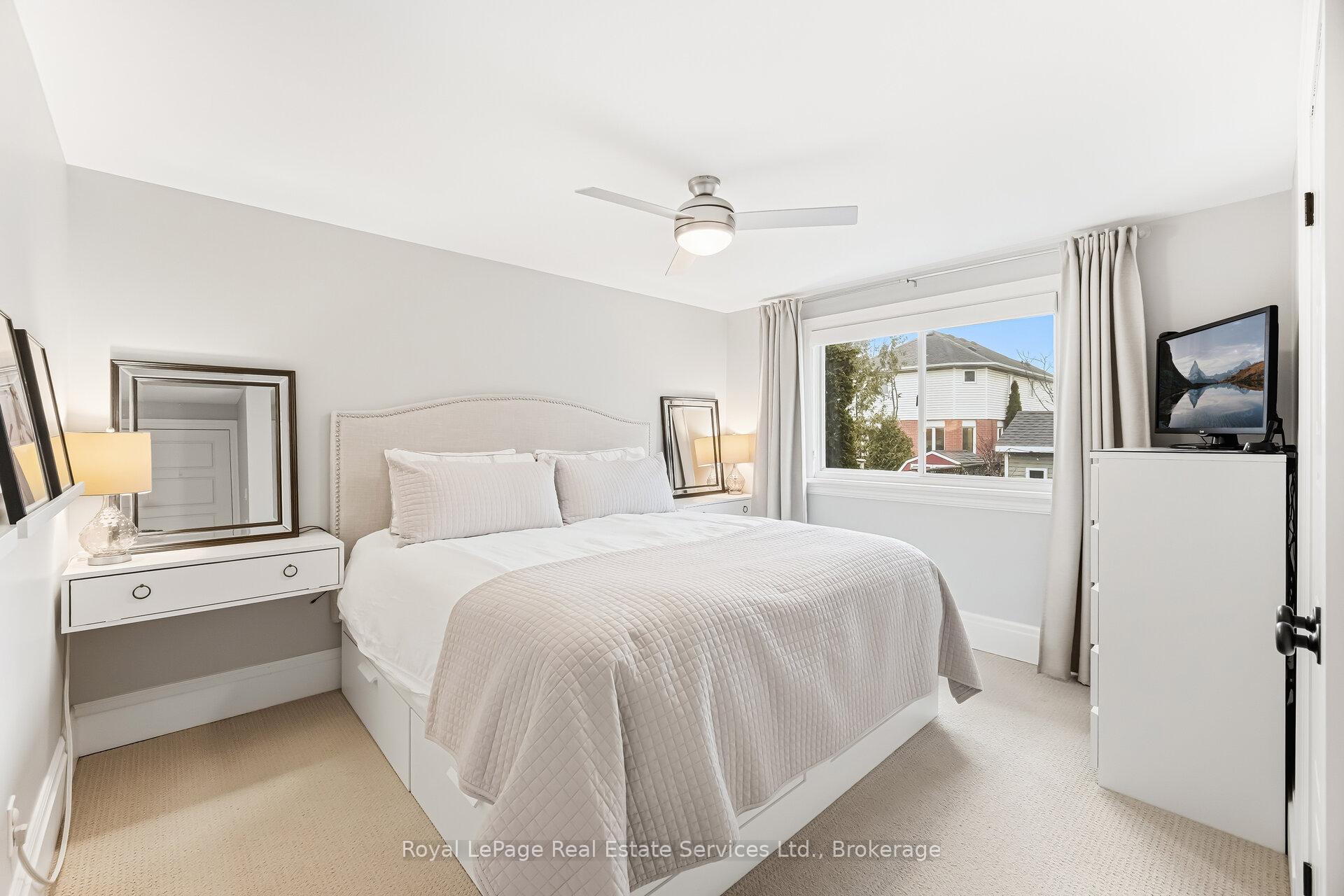 667 Lomond Crescent, Burlington, ON L7L 2N8, Burlington ON, L7L 2N8