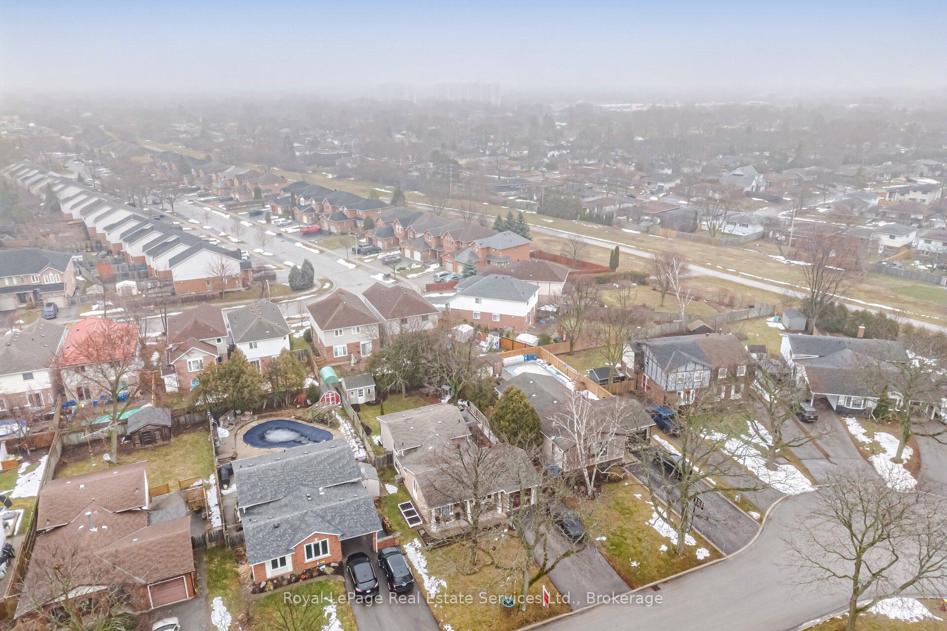 667 Lomond Crescent, Burlington, ON L7L 2N8, Burlington ON, L7L 2N8