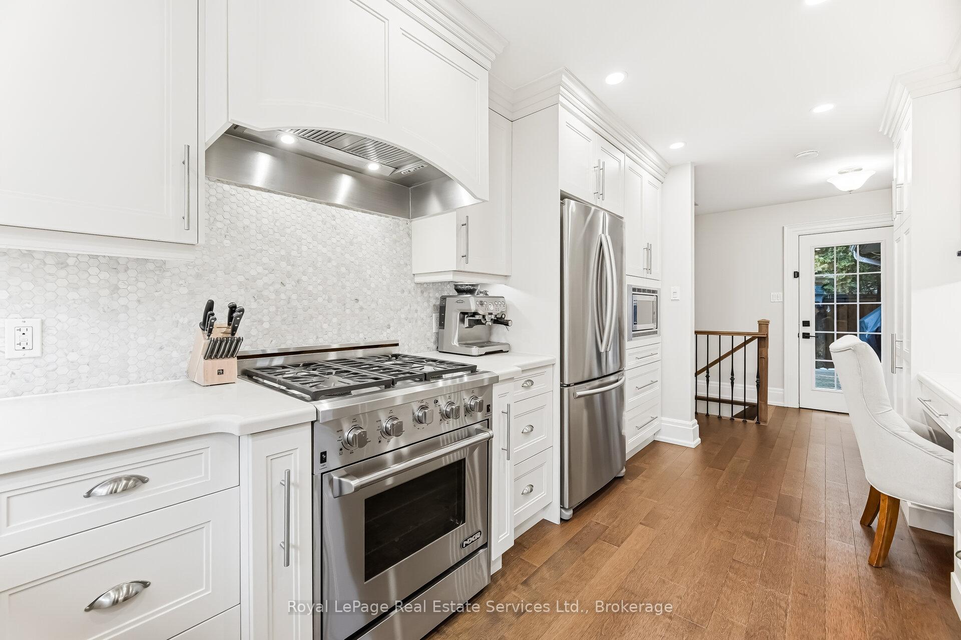 667 Lomond Crescent, Burlington, ON L7L 2N8, Burlington ON, L7L 2N8