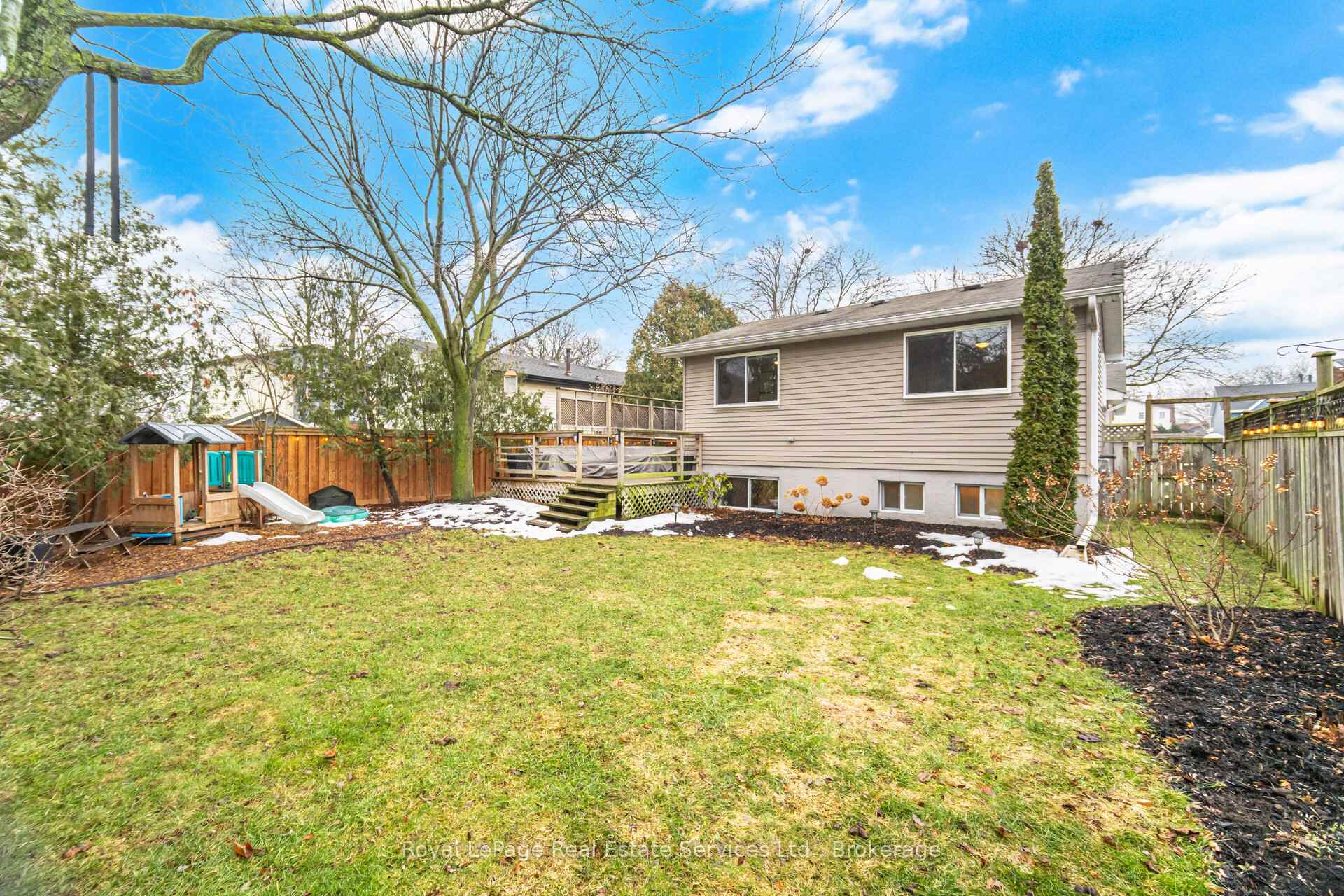 667 Lomond Crescent, Burlington, ON L7L 2N8, Burlington ON, L7L 2N8