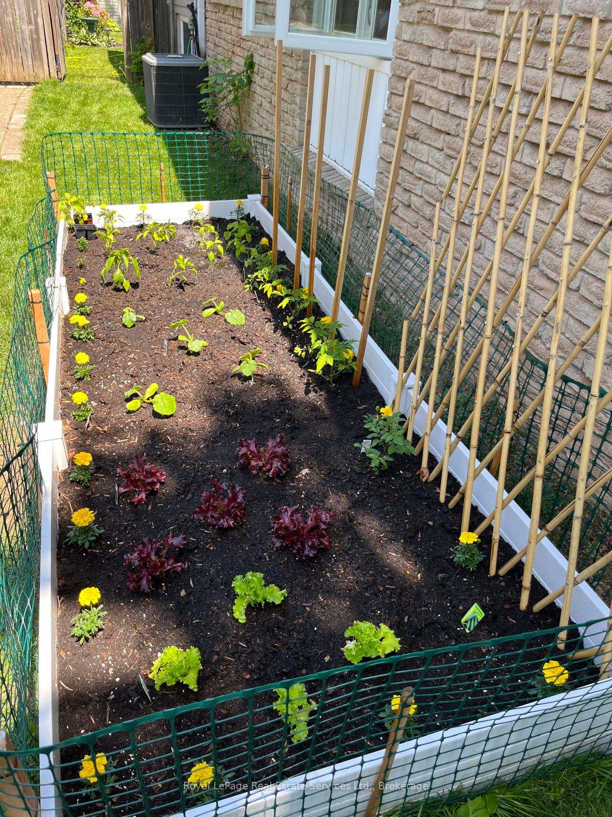 667 Lomond Crescent, Burlington, ON L7L 2N8, Burlington ON, L7L 2N8