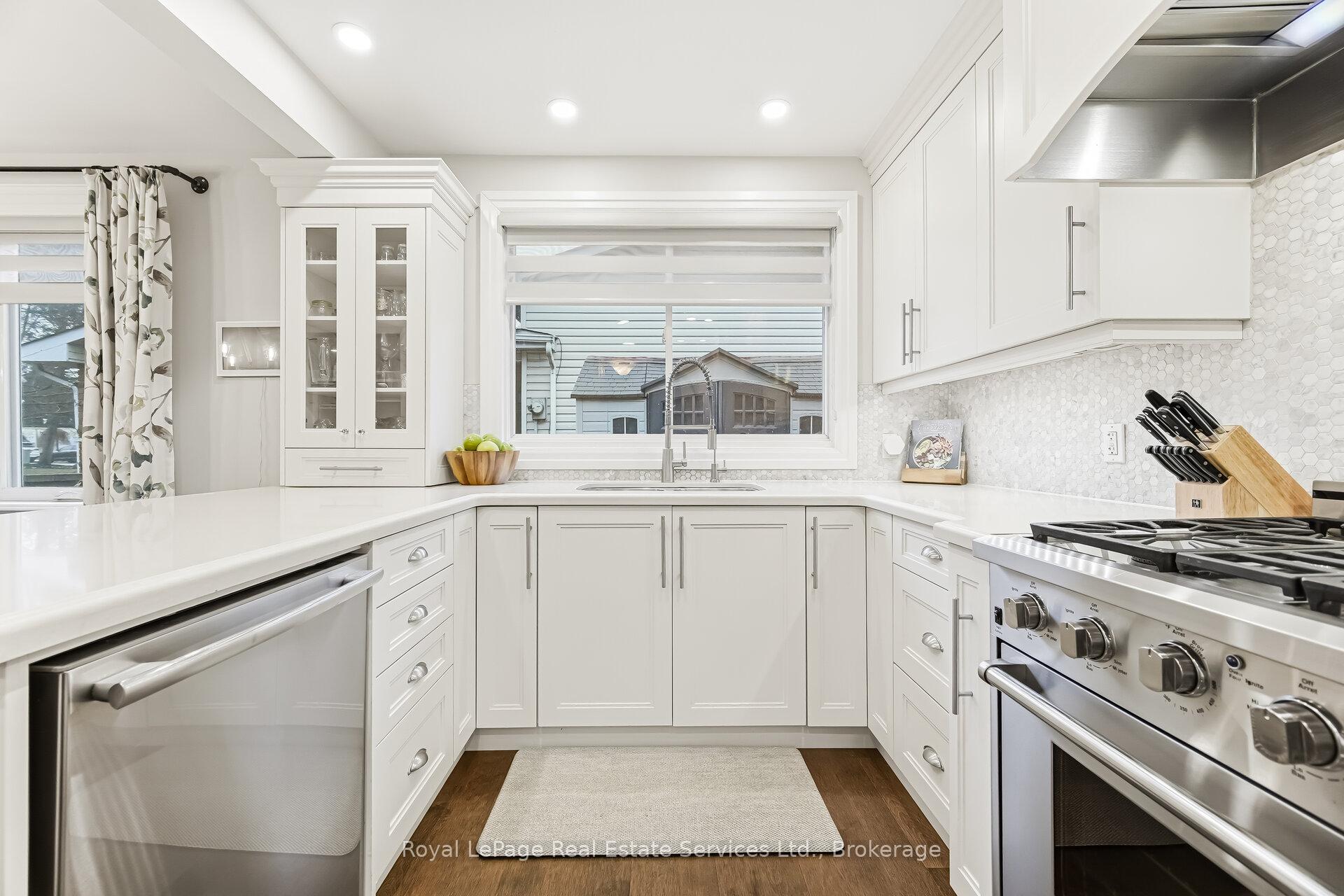 667 Lomond Crescent, Burlington, ON L7L 2N8, Burlington ON, L7L 2N8