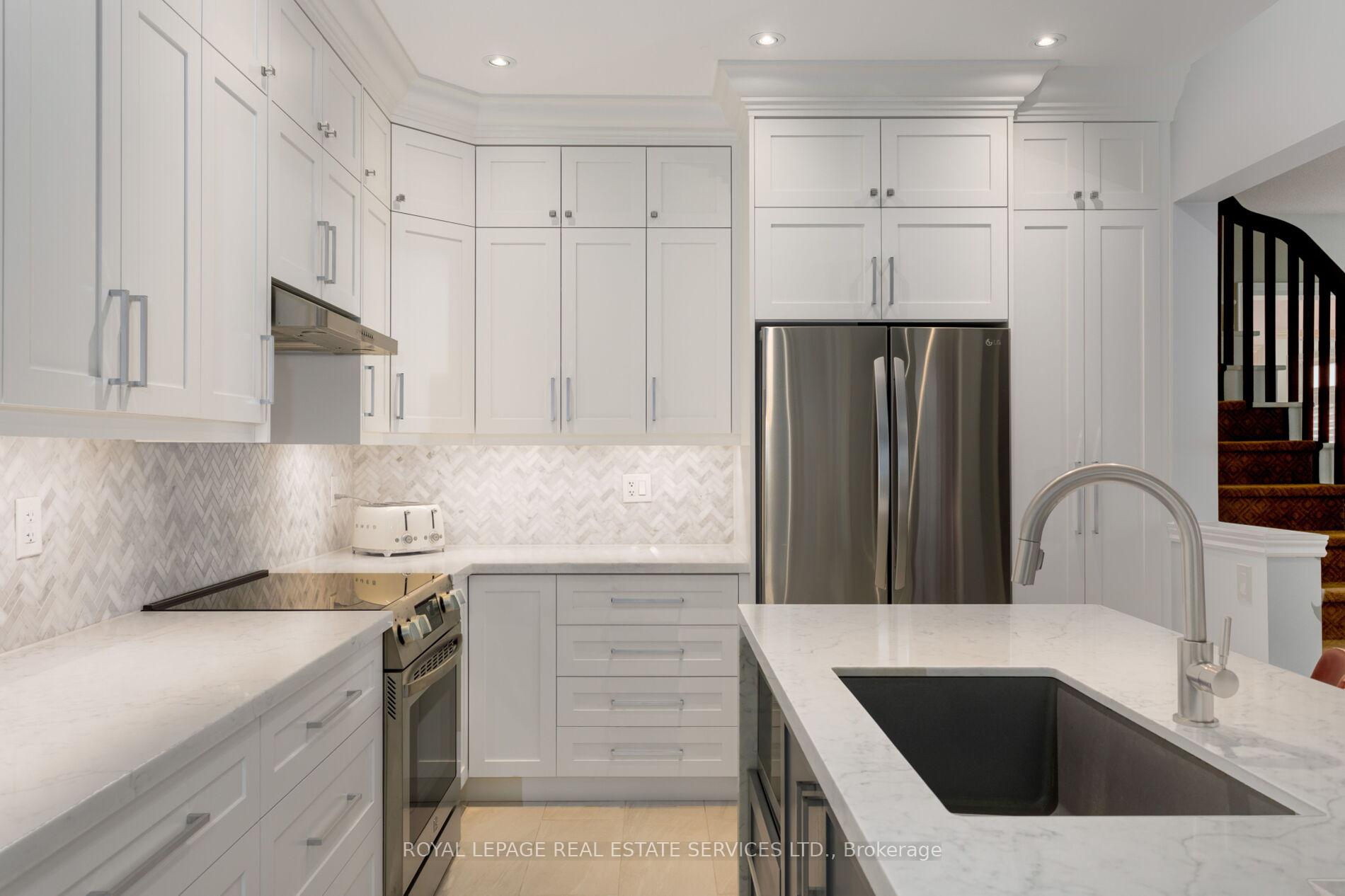 2213 Littondale Lane, Oakville, ON L6M 0A6, Oakville ON, L6M 0A6