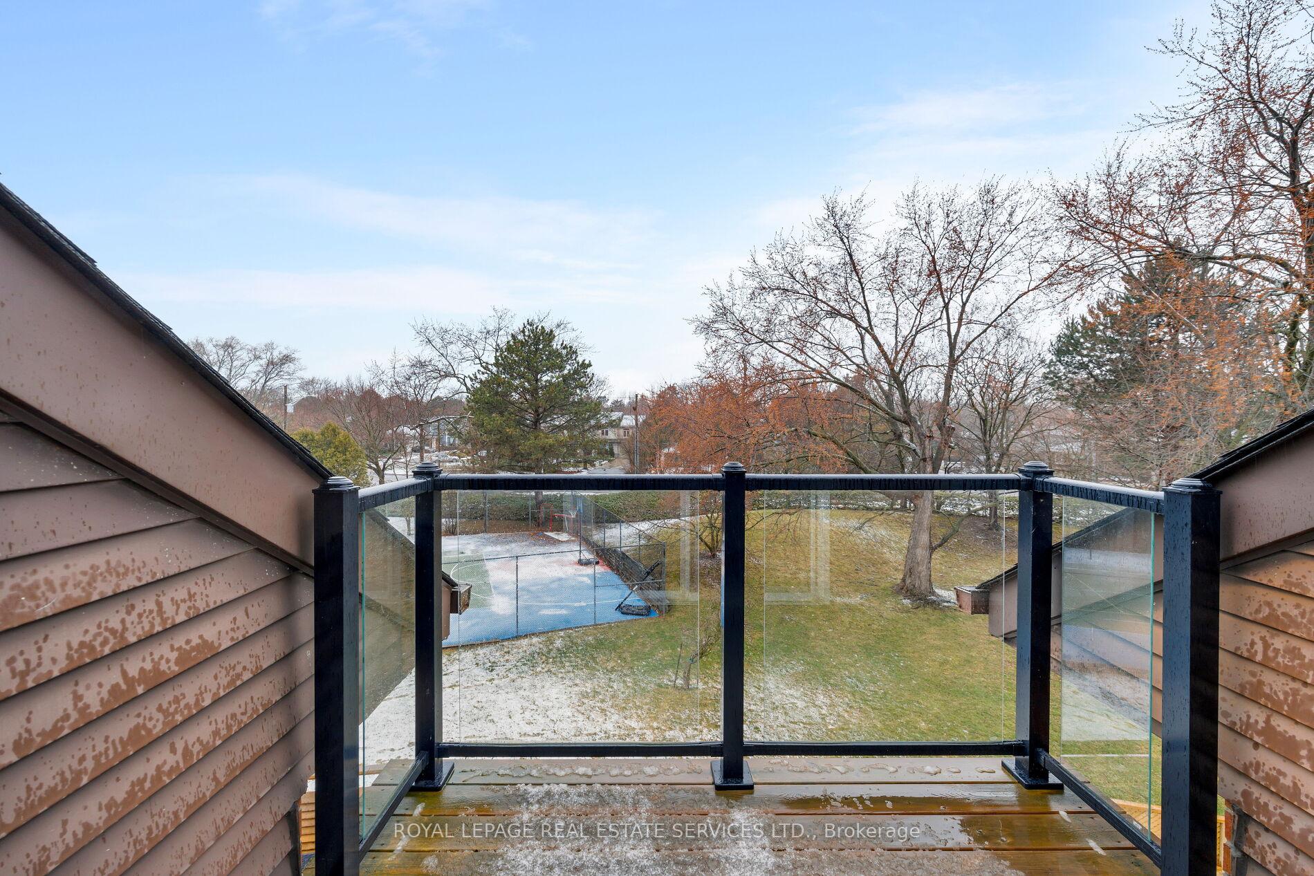 68 Tradewind Drive, Oakville, ON L6L 6K8