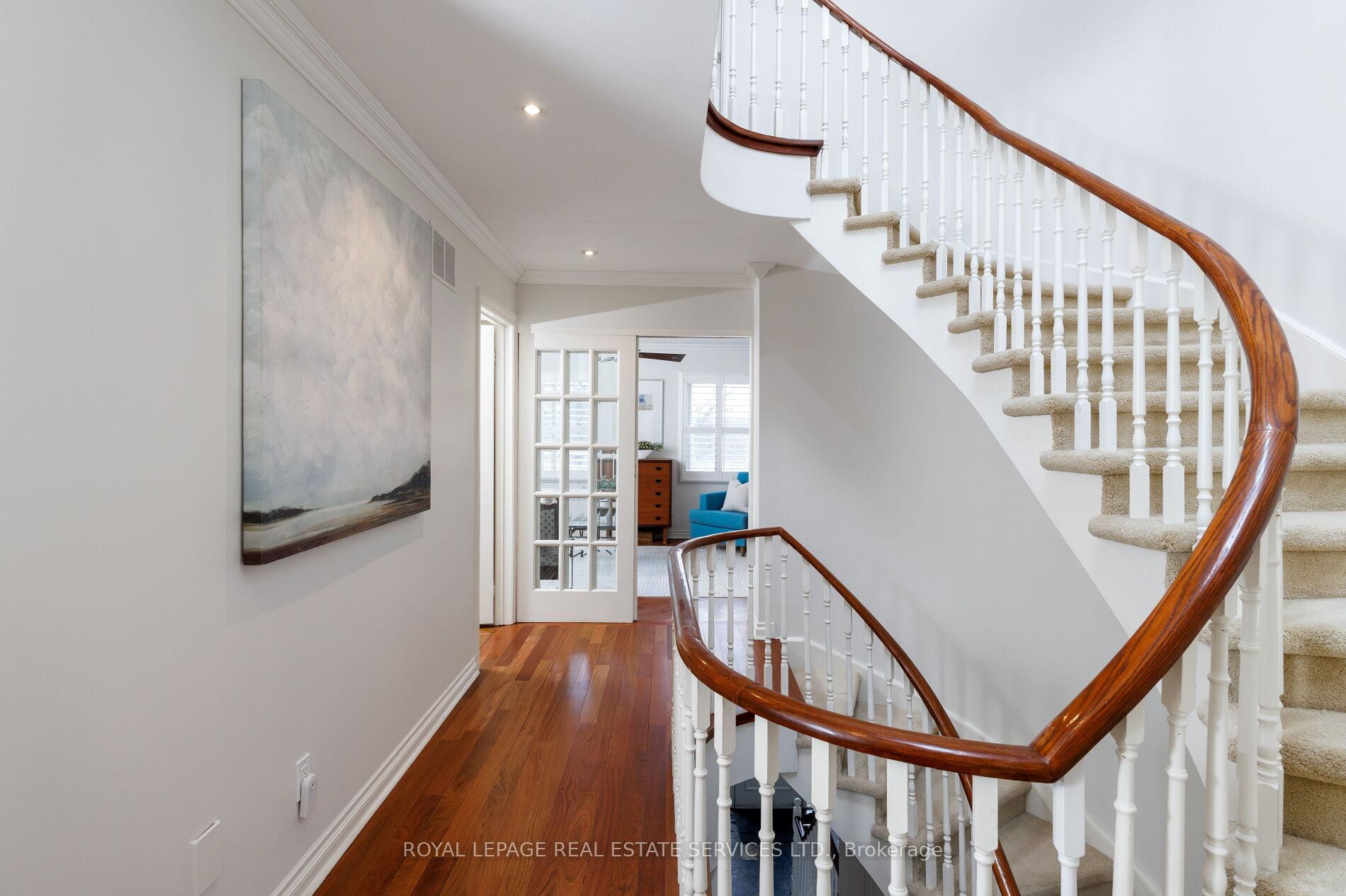 68 Tradewind Drive, Oakville, ON L6L 6K8