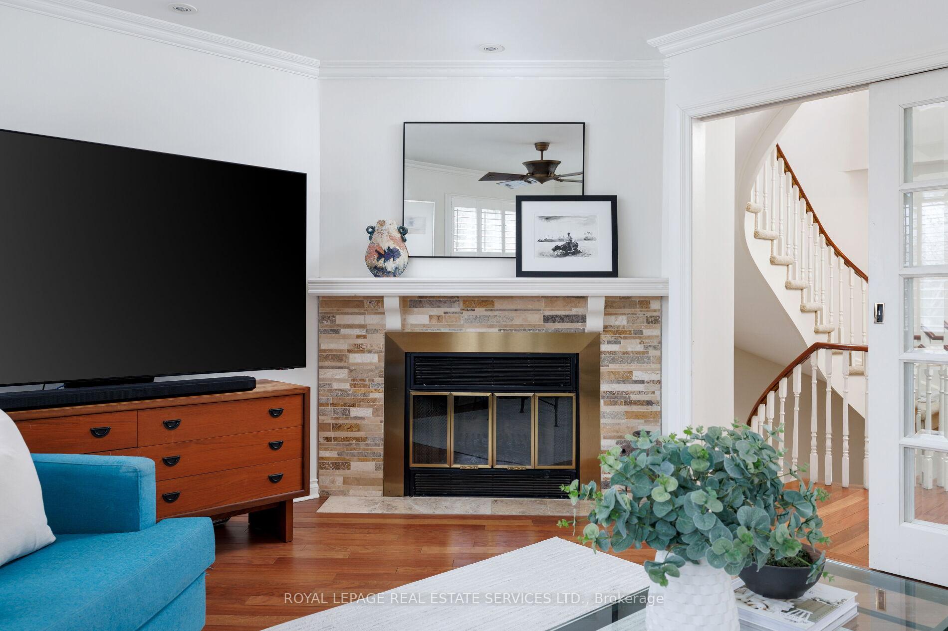 68 Tradewind Drive, Oakville, ON L6L 6K8