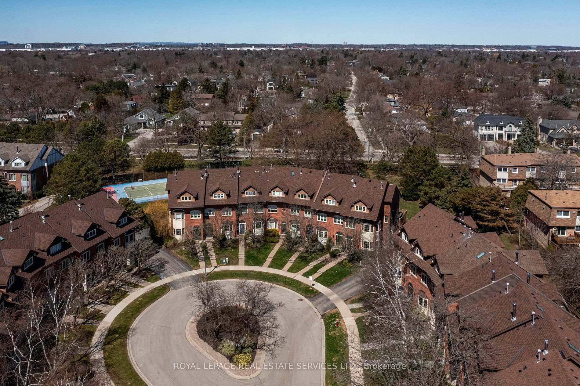 68 Tradewind Drive, Oakville, ON L6L 6K8