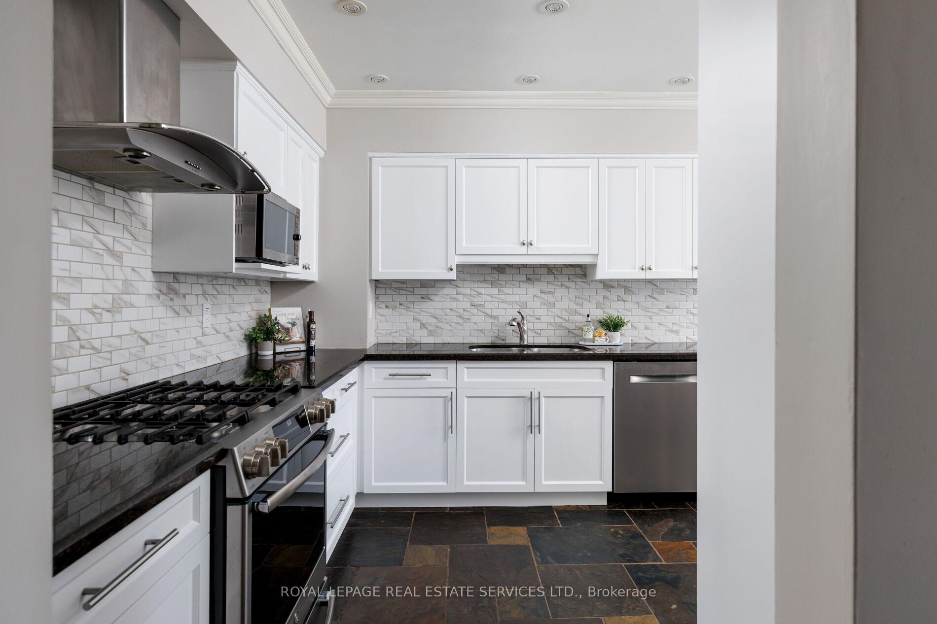 68 Tradewind Drive, Oakville, ON L6L 6K8