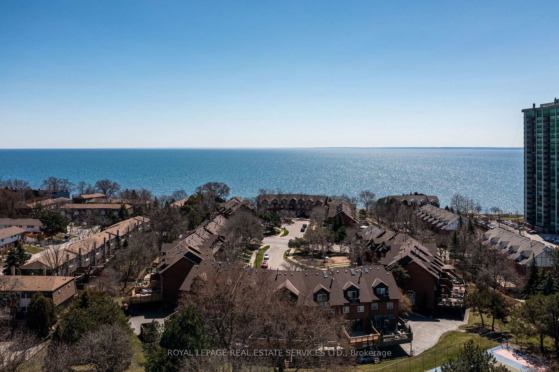 68 Tradewind Drive, Oakville, ON L6L 6K8