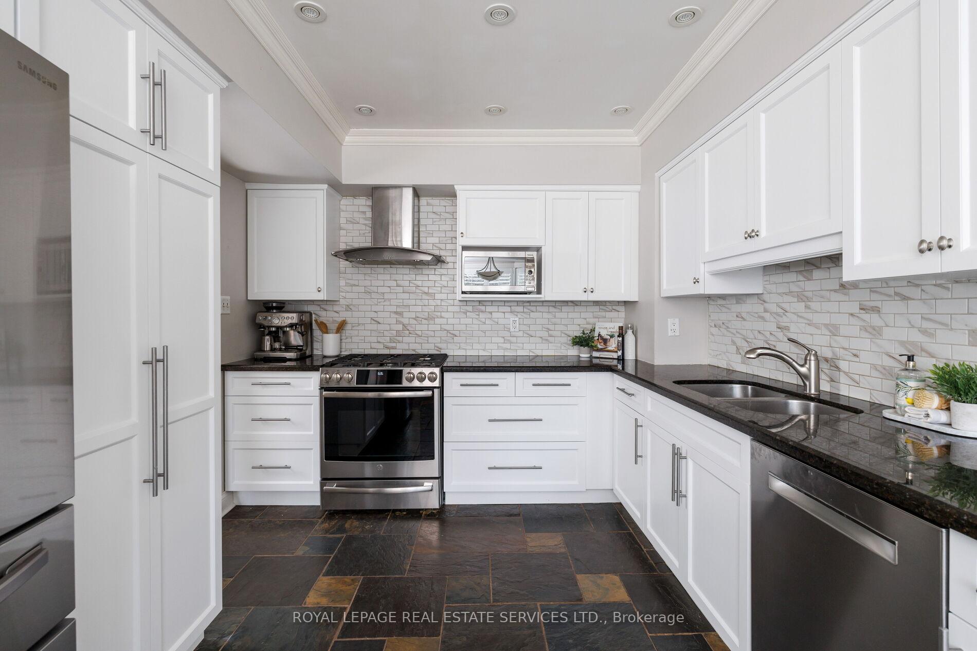 68 Tradewind Drive, Oakville, ON L6L 6K8