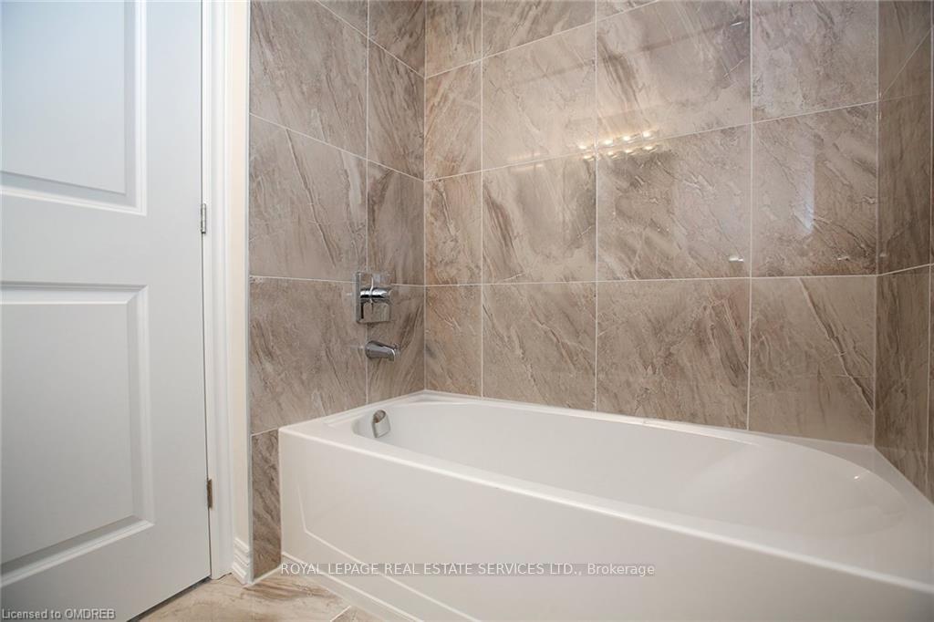 2307 Natasha Circle, Oakville, ON L6M 1P2