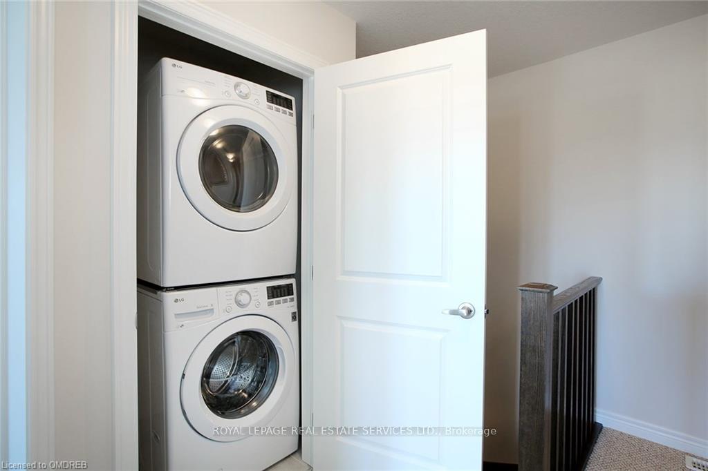 2307 Natasha Circle, Oakville, ON L6M 1P2