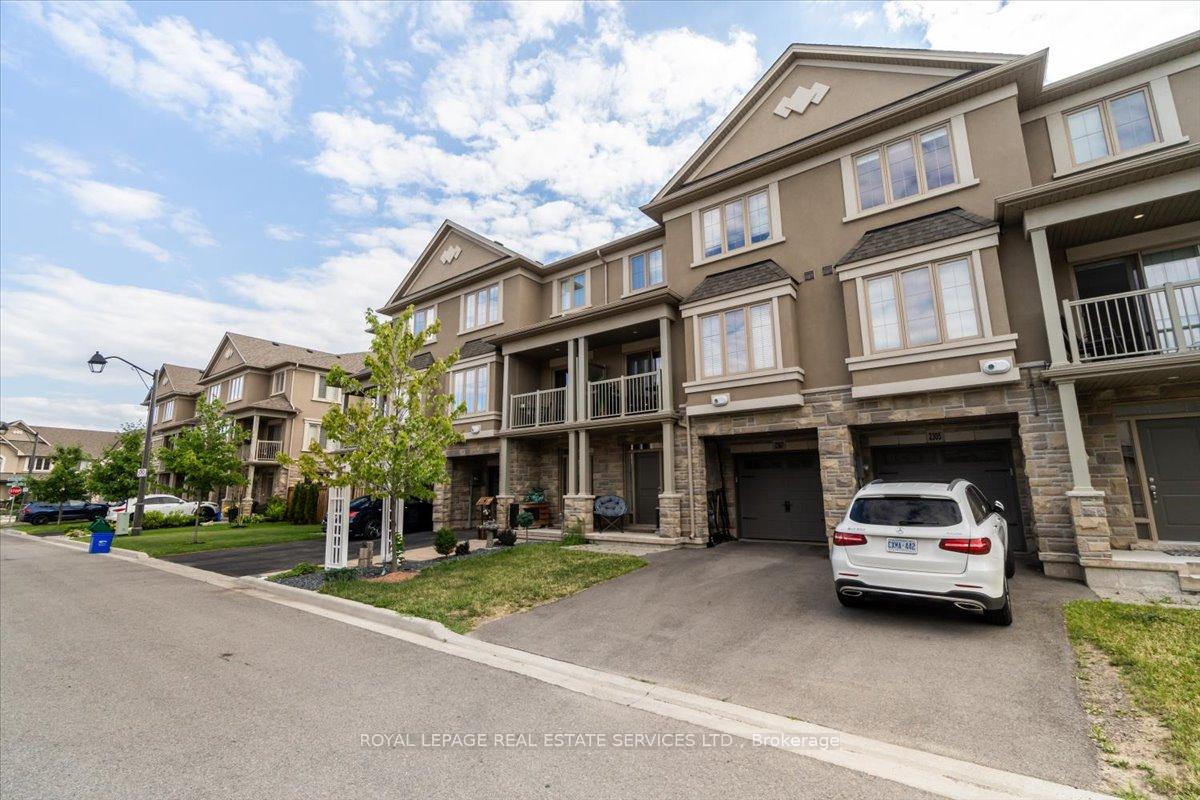 2307 Natasha Circle, Oakville, ON L6M 1P2