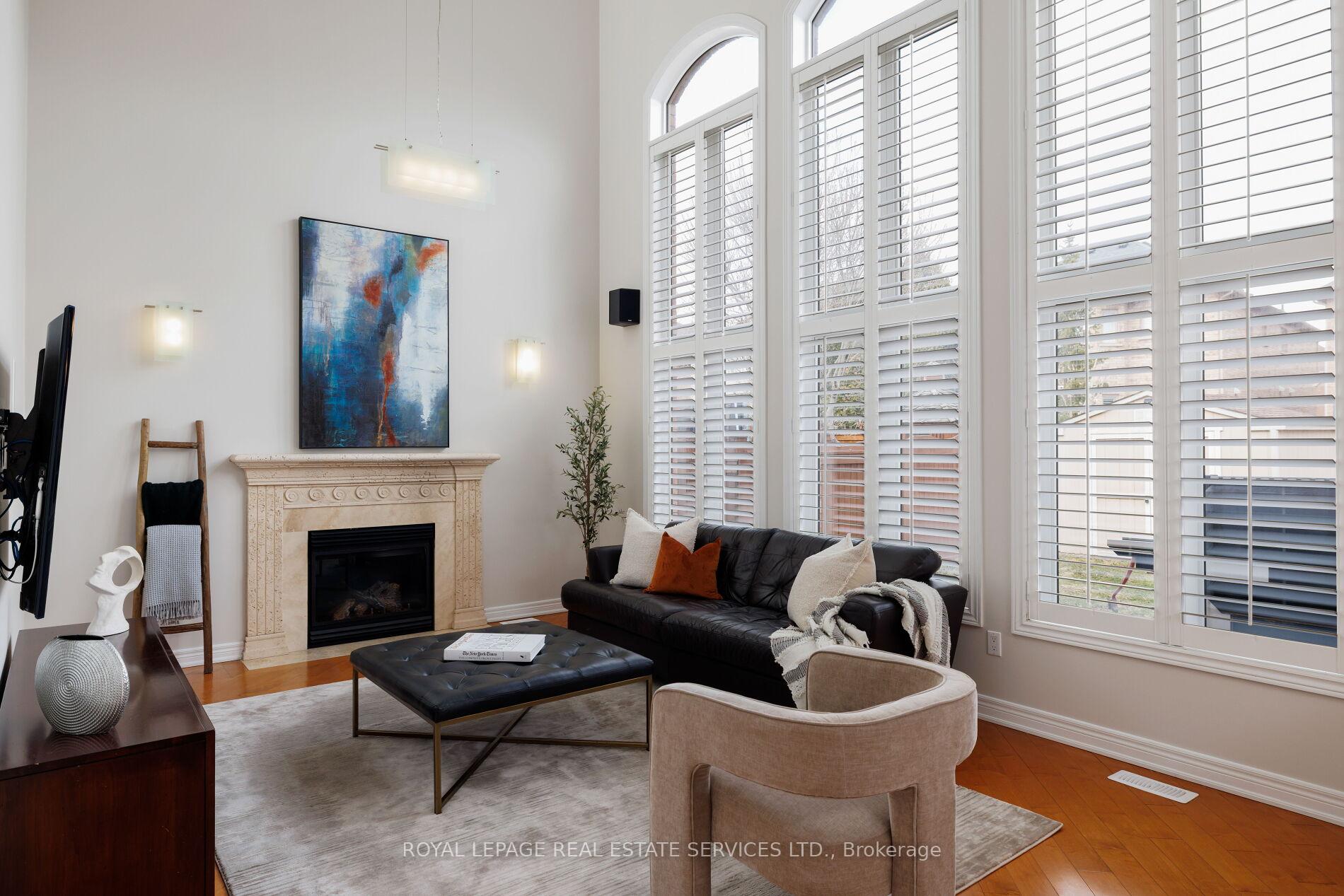 2313 Coronation Drive, Oakville, ON L6H 7N1